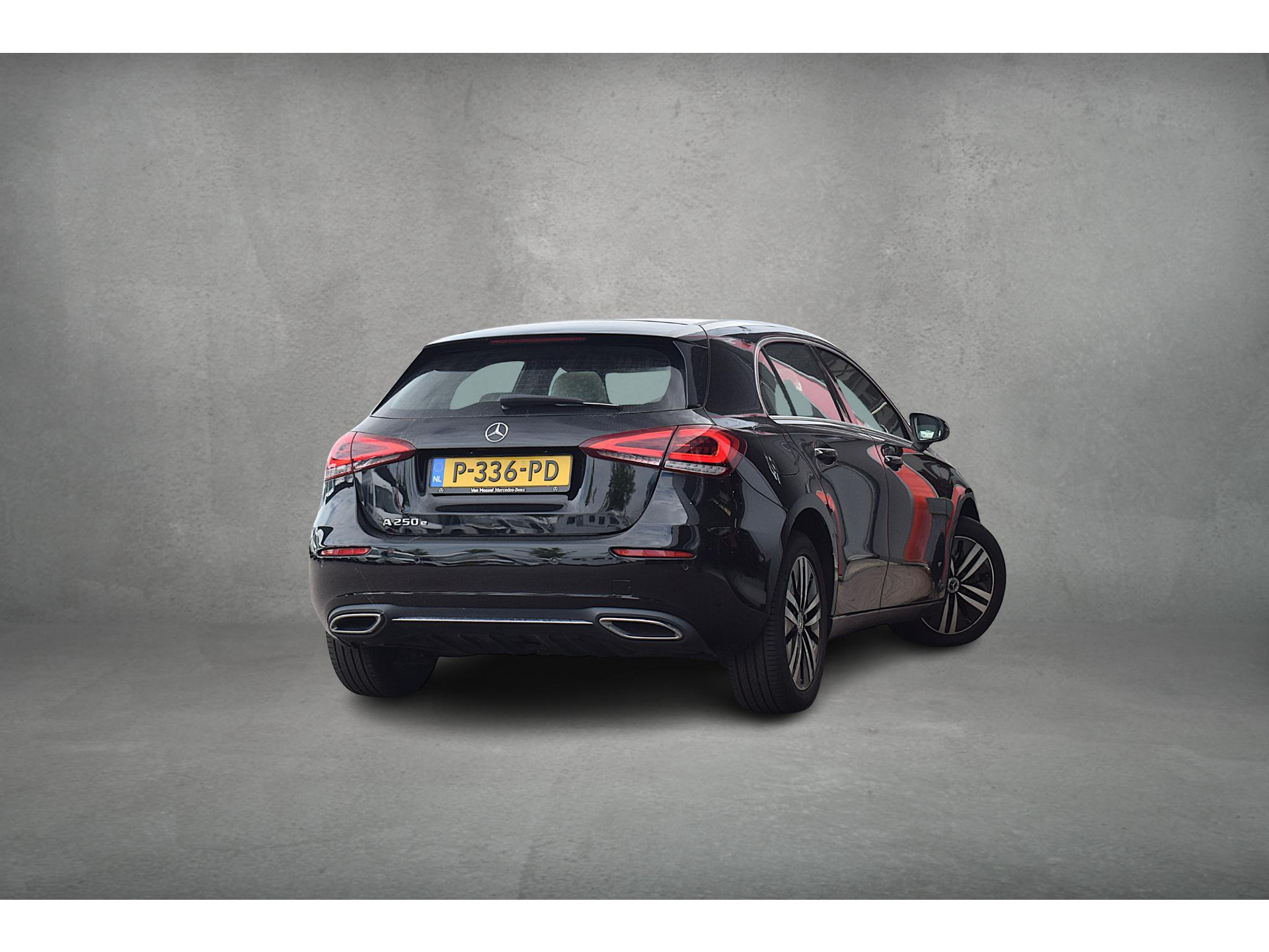 Mercedes-Benz A-klasse 250 e Business Solution Luxury Limited | Pano | Leer | Burmester | SOH: 94,3% | Stoelverwarming