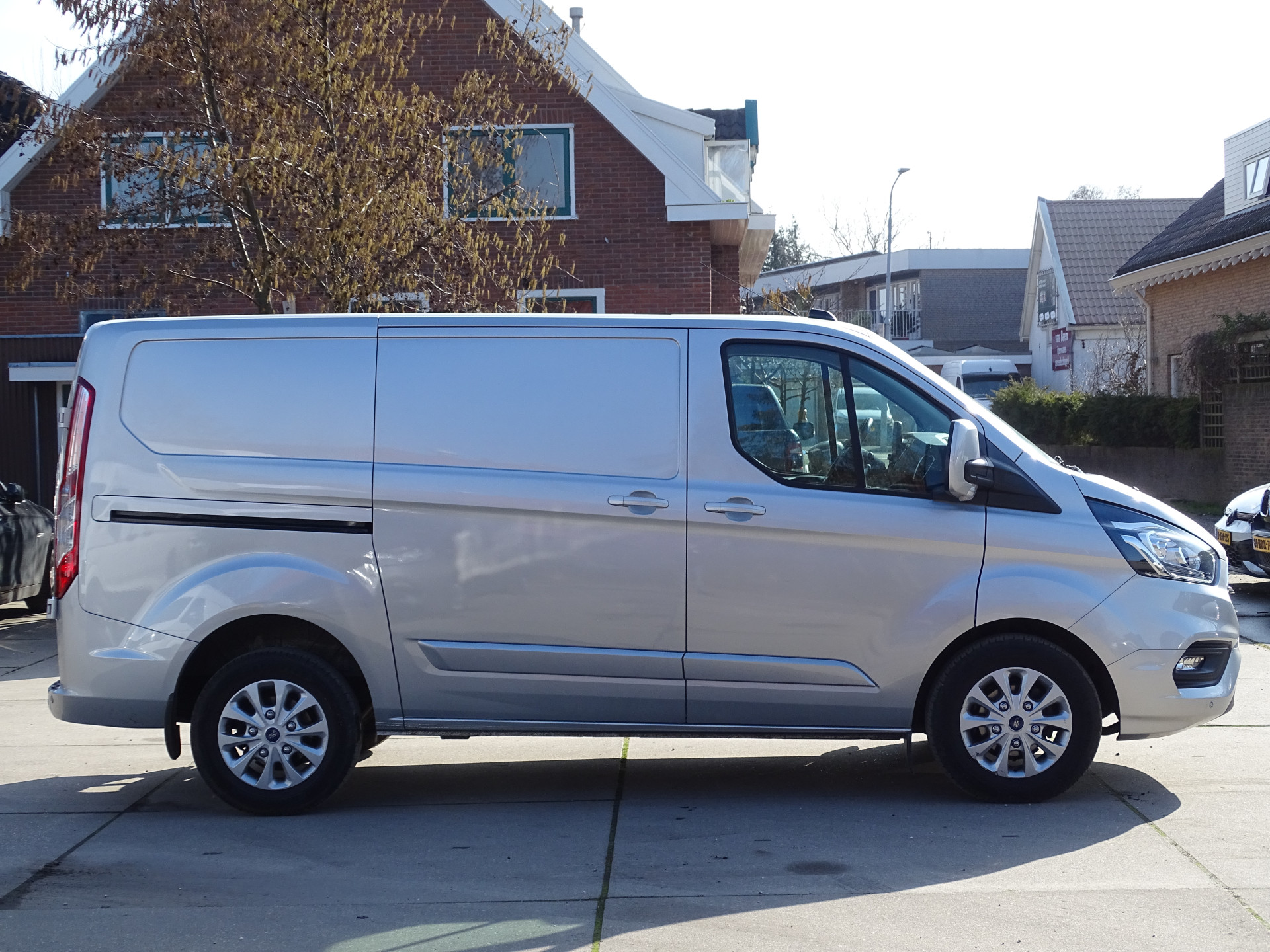 Ford Transit Custom 2.0 TDCI L1H1 Limited Automaat