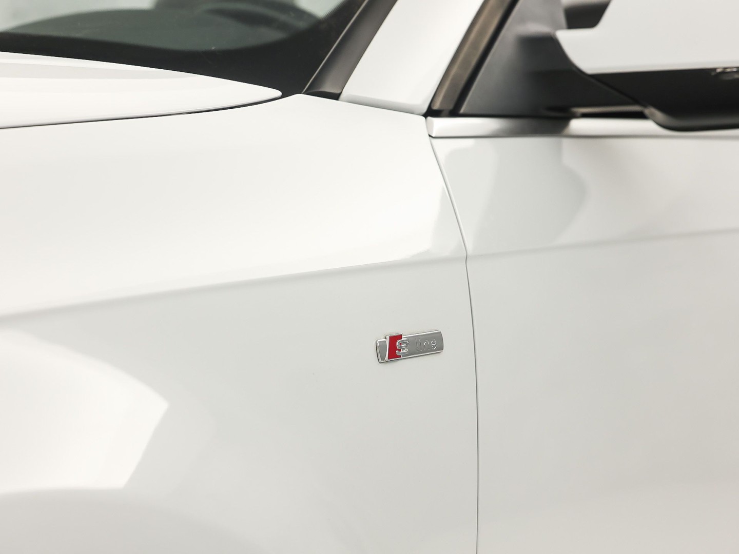 Audi A3 1.2 TFSI S-Line Sport (NAVIGATIE, CLIMATE, LEDER, STOELVERWARMING, SPORTSTOELEN, PARKEERSENSOREN, XENON, NIEUWSTAAT)