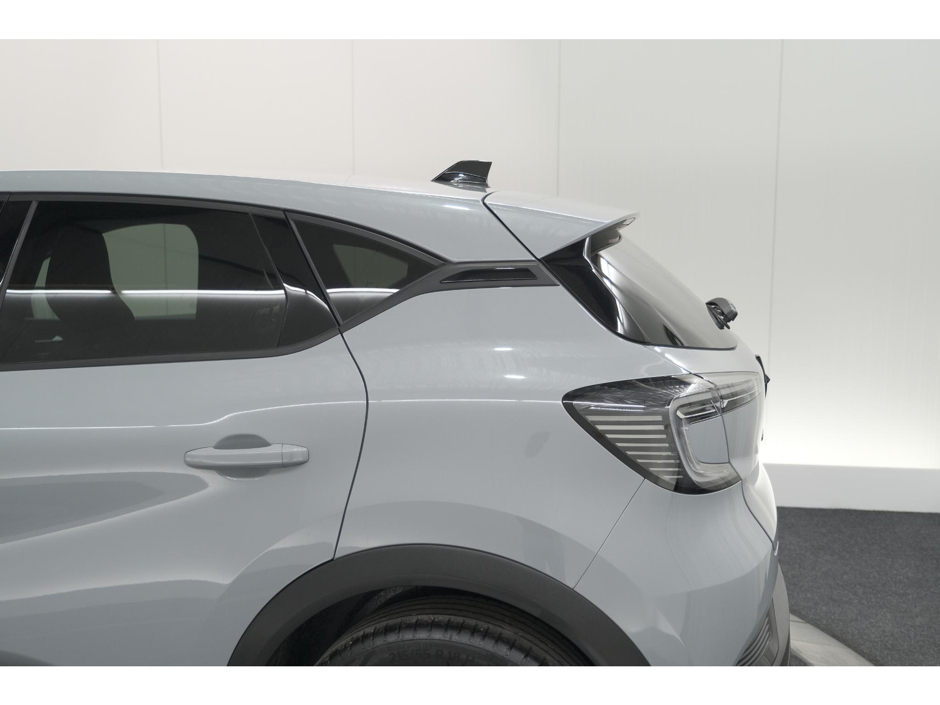 Renault Captur TCe 90 Techno | Nieuw Model | Camera | Navigatie | Apple Carplay | Pack Full Screen | 18 Inch Lichtmetalen Velgen