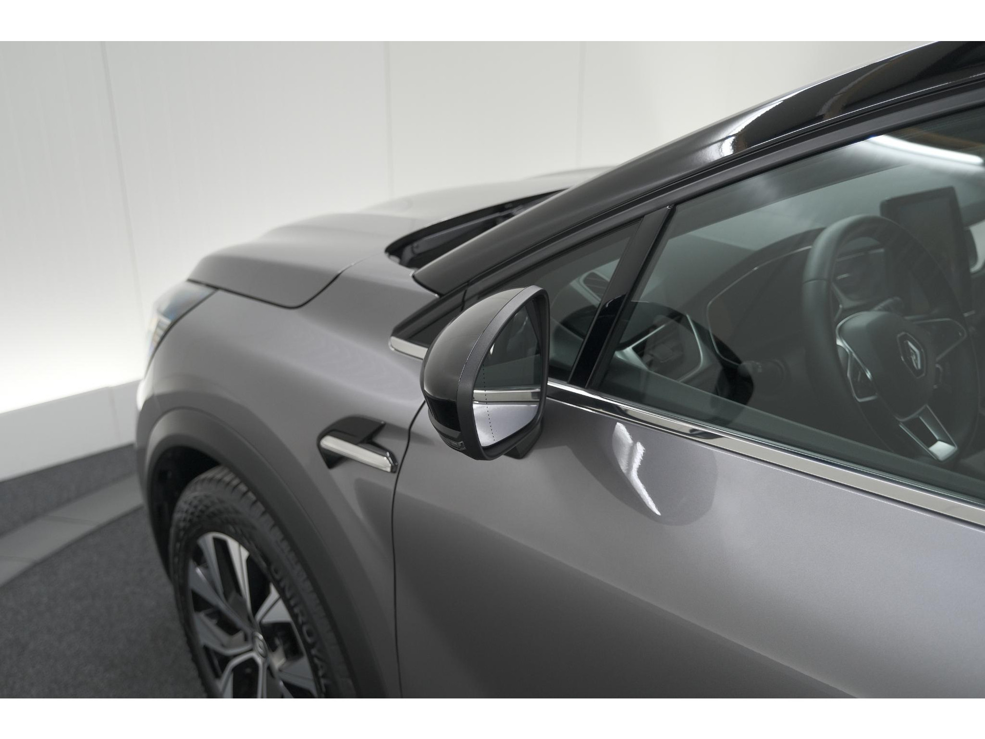 Renault Captur Mild Hybrid 140 EDC Techno | Camera | 9.3 Inch Scherm | Apple Carplay | Parkeersensoren | Allseason Banden | Stoelverwarming