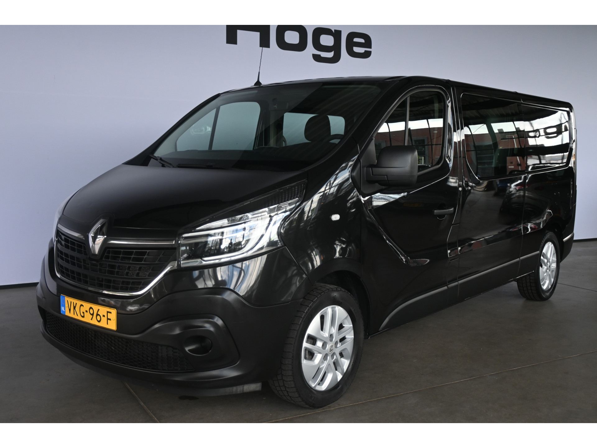 Renault Trafic 2.0 dCi Automaat 145 T29 L2H1 DC Comfort Airco Navigatie LED 1e Eigenaar Rijklaarprijs! Inruil Mogelijk!