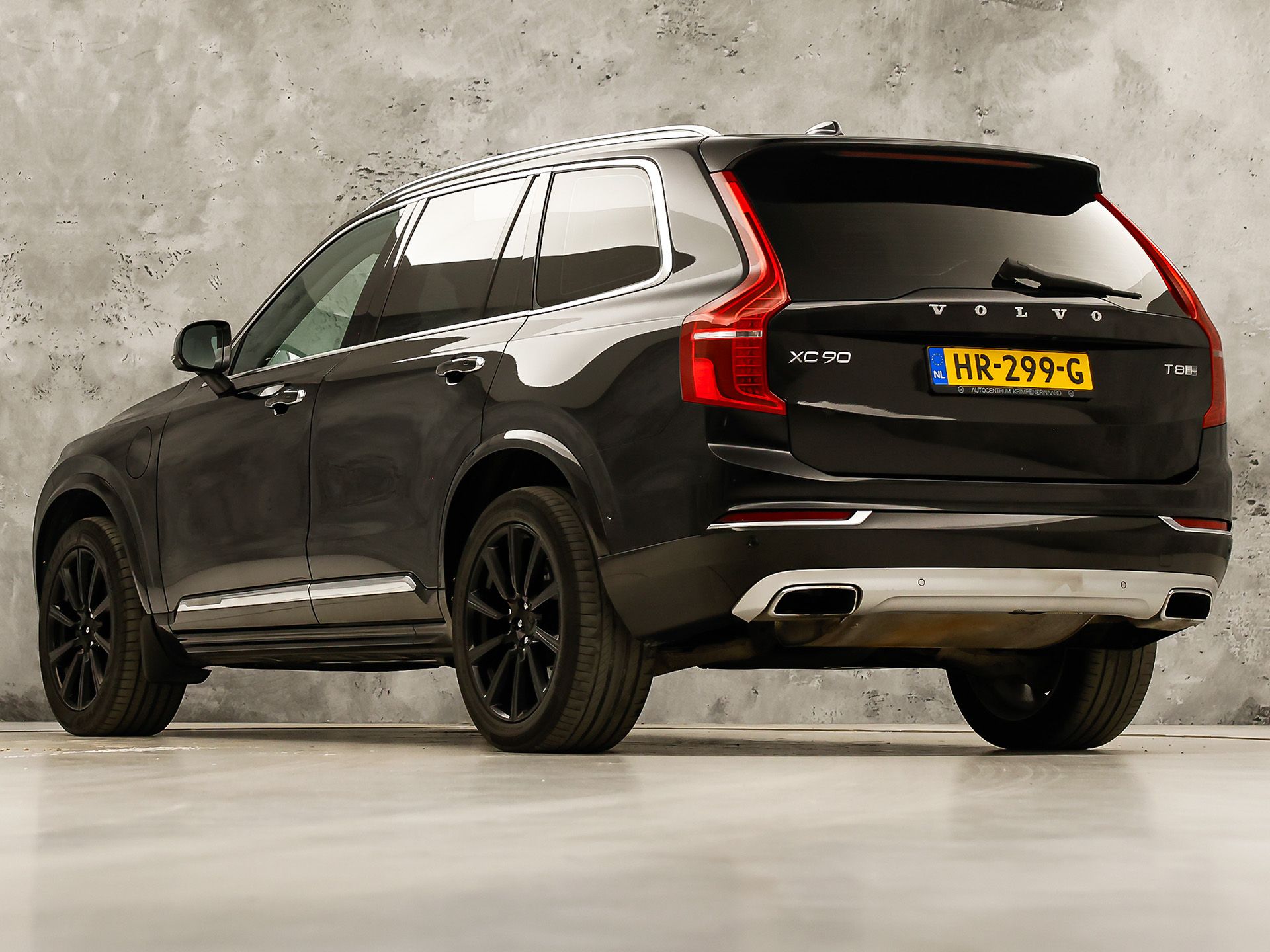 Volvo XC90 2.0 T8 Twin Engine AWD Inscription Automaat 407Pk (PANORAMADAK, APPLE CARPLAY, MEMORY SEATS, STOELVERWARMING/KOELING, CAMERA, GETINT GLAS, LEDER, TREKHAAK, NIEUWE APK)