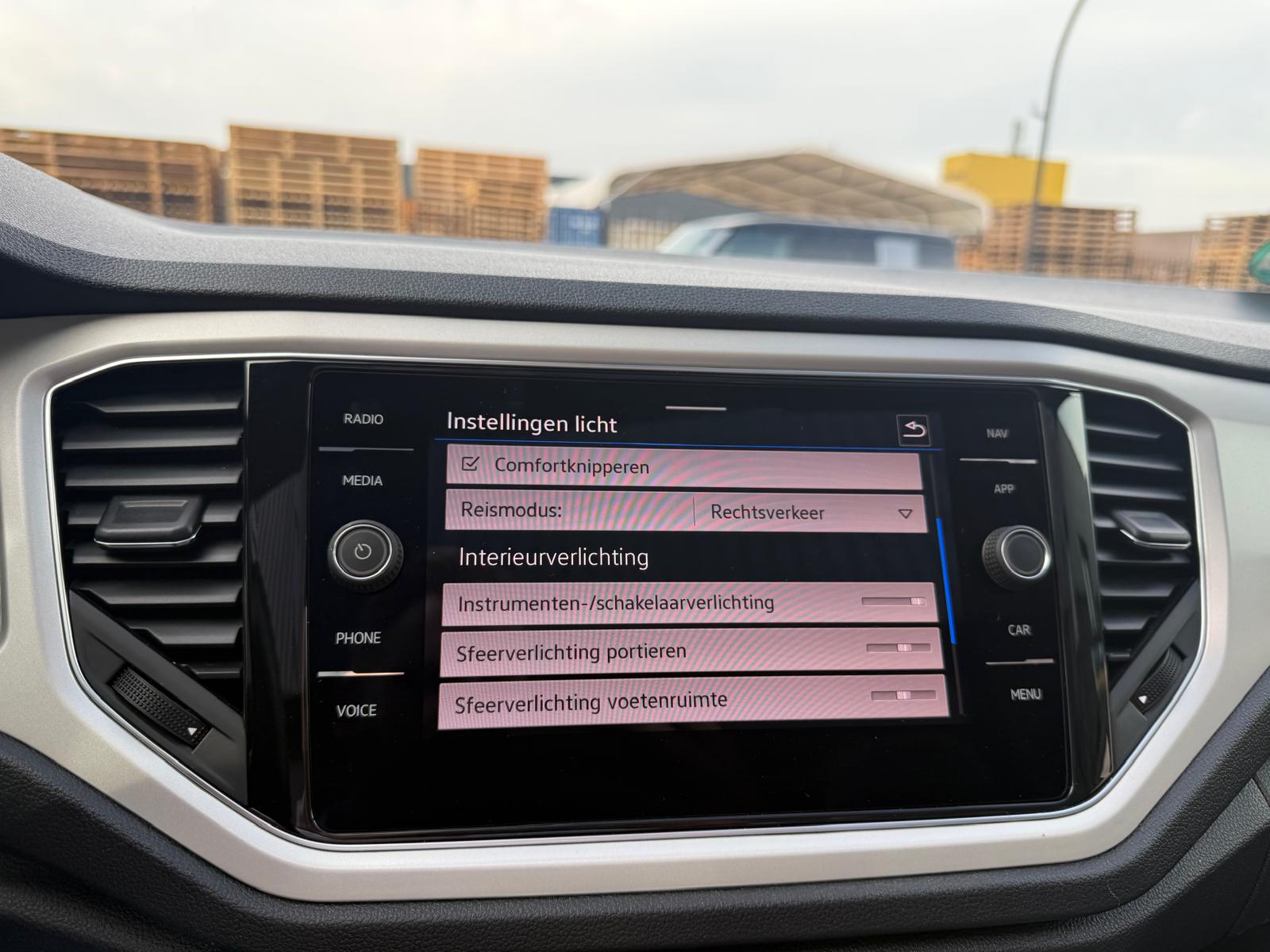 Volkswagen T-Roc Cabrio 1.5 TSI Style | 2E EIGENAAR | 3/6/12 MND GARANTIE | AUTOMAAT | DIGITAL DASH | ACC | LED | CARPLAY | DAB | STOEL/STUUR VERW. |