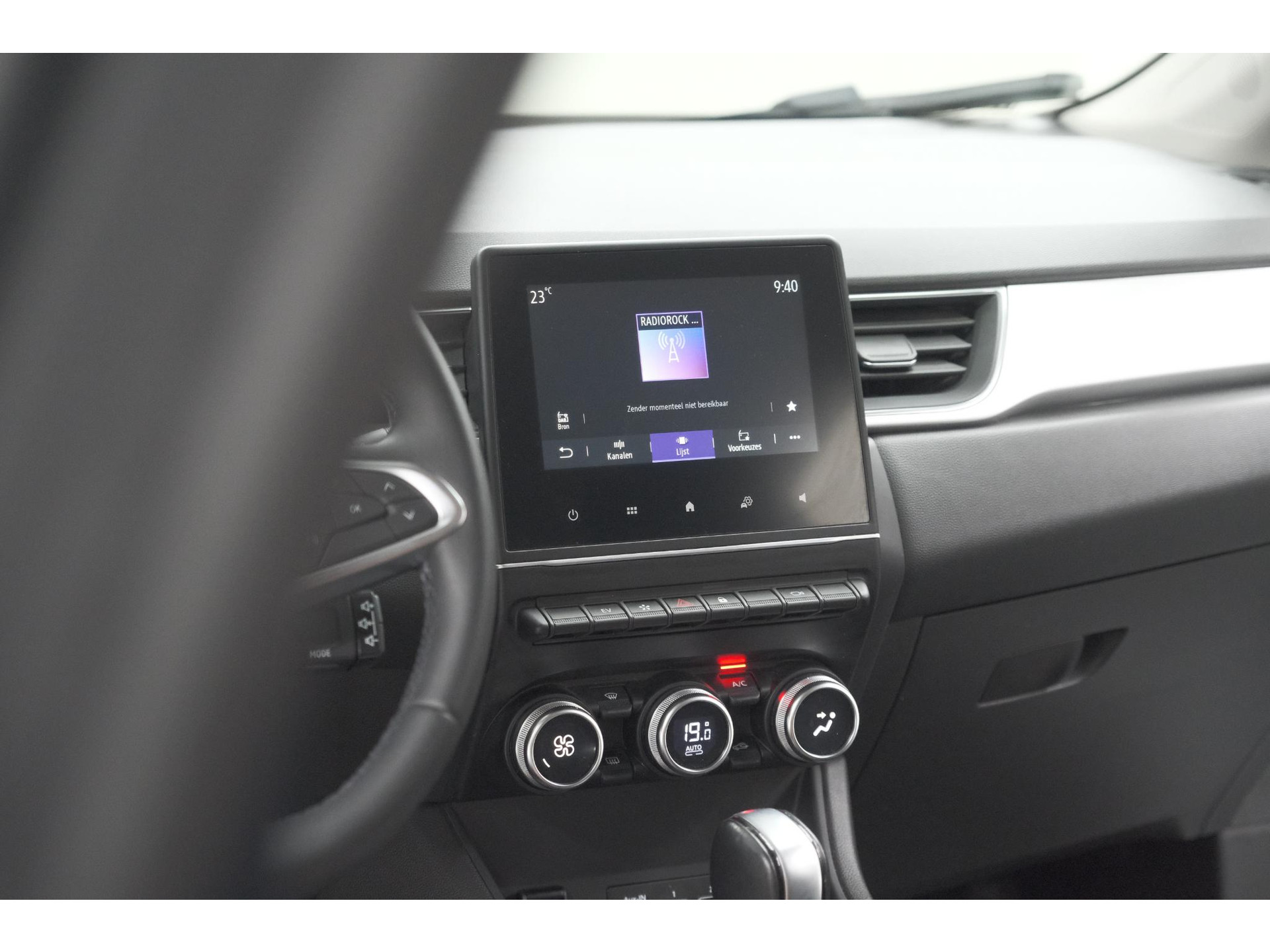 Renault Captur 1.6 E-Tech full hybrid 145 techno | Camera | Parkeersensoren | Climate control | Keyless