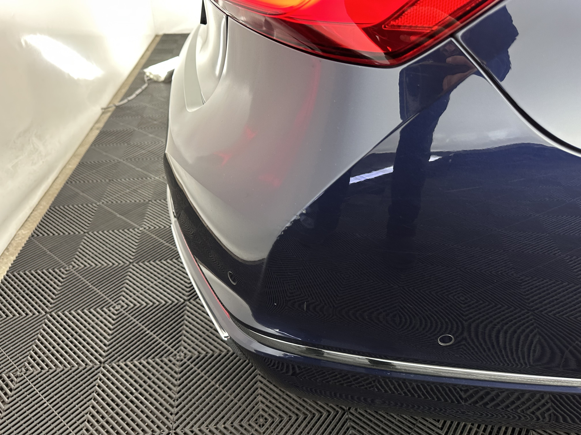 BMW 7-serie 745Le (Plug-in) (INCL-BTW) *PANO | LEATHER | FULL-LED | HEAD-UP | BLINDSPOT | MEMORY-PACK | DIGI-COCKPIT | KEYLESS | DAB+ | CAMERA | HEATED-COMFORTSEATS | AMBIENTLIGHT | CARPLAY | SHIFTPADDLES | 18''ALU*