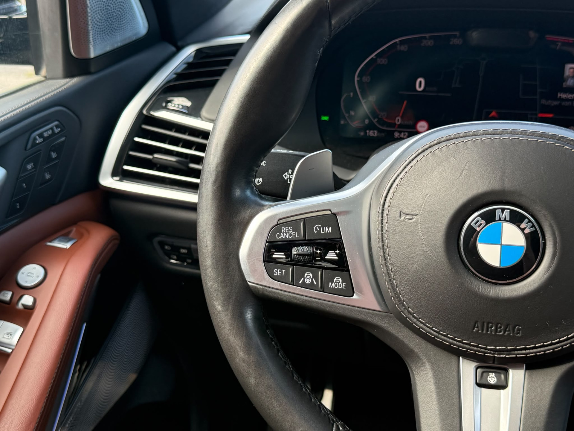 BMW X7 xDrive40i 6p. | 2E EIGENAAR | 3/6/12MND GARANTIE| M-SPORT |PANO | LASER | LED | B&W | MASSAGE | CARPLAY | TREKHAAK | DAB | BOMVOL |