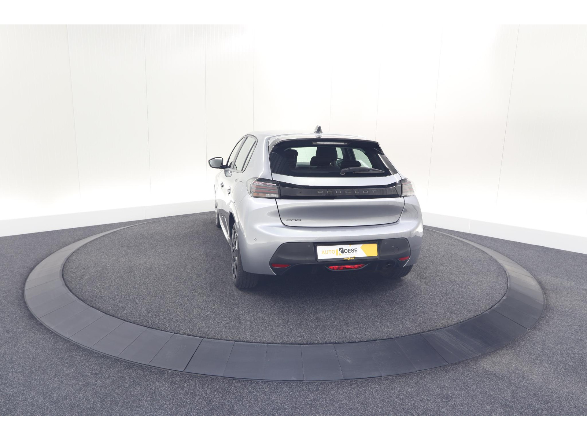Peugeot 208 PureTech 100 Active | Parkeersensoren | Navigatie | Apple Carplay