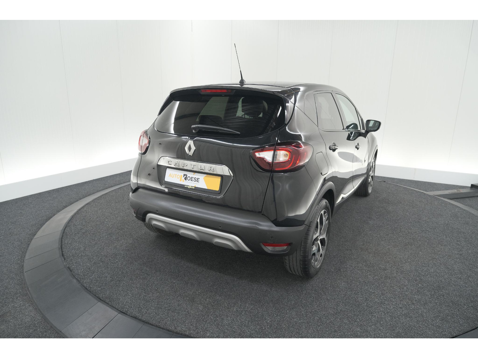 Renault Captur TCe 130 Intens | Camera | Navigatie | Parkeersensoren | Climate Control