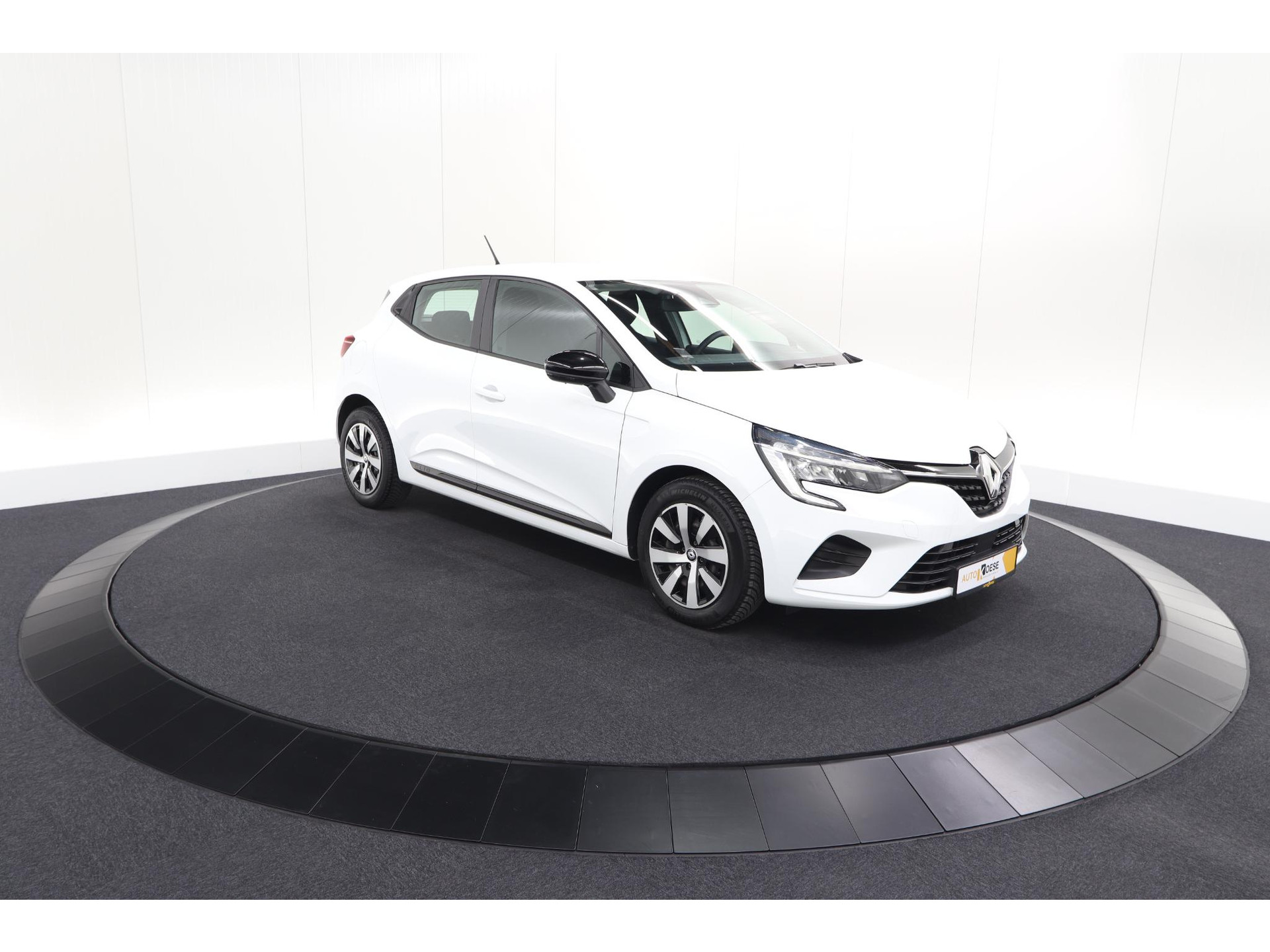 Renault Clio TCe 90 Equilibre | Parkeersensoren | Apple Carplay | Cruise Control | Airco