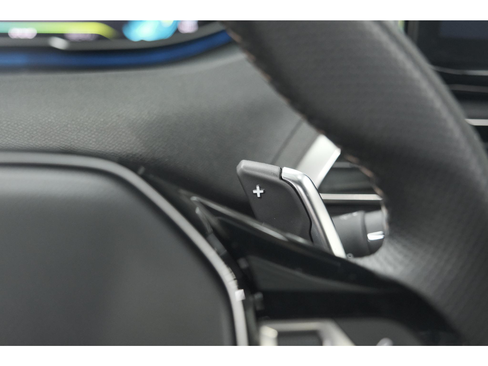 Peugeot 3008 HYbrid4 300 GT | Elektrisch Panoramadak | Dodehoekdetectie | Camera | Navigatie