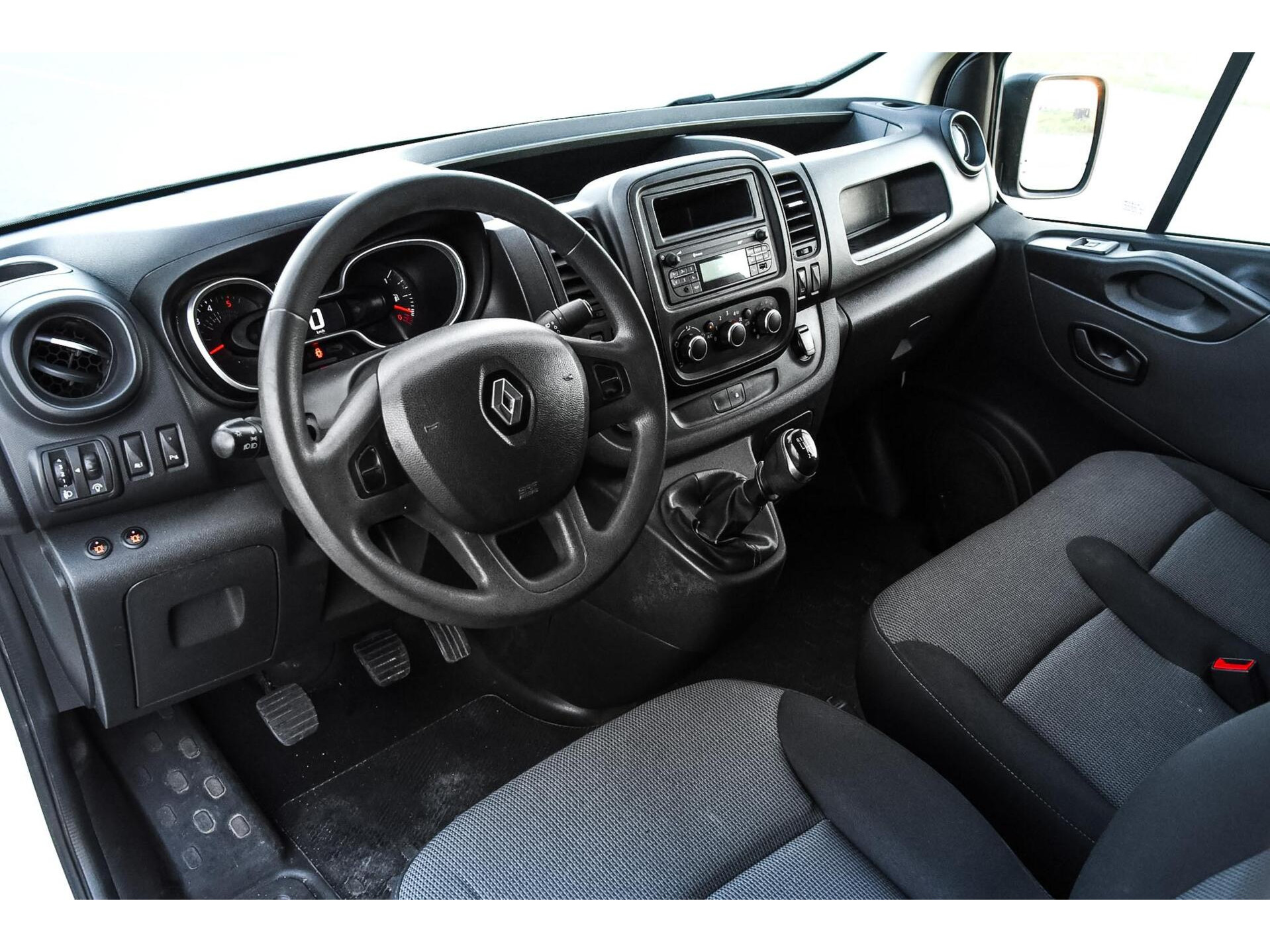 Renault Trafic 1.6 dCi T29 L1H1 Comfort Werklicht + Omvormer