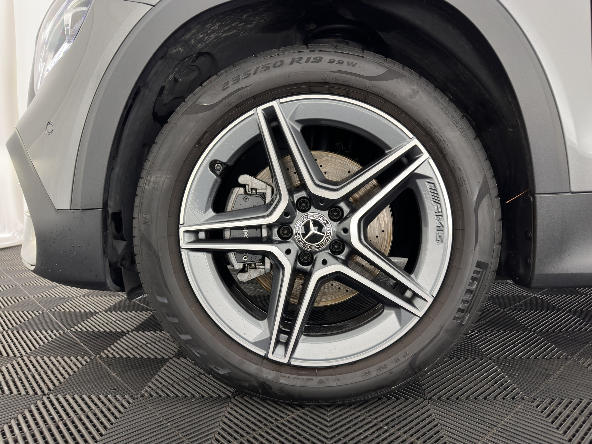 Mercedes-Benz GLB 200 d ( VAN ) Premium AMG-Sport-Pack Aut. *LEATHER-MICROFIBRE | FULL-LED | AMBIENT-LIGHT | WIDE-SCREEN-DIGICOCKPIT | HEATED-SPORTSEATS | KEYLESS | NAVI-FULLMAP | DAB+ | ECC | PDC | CRUISE | 19''ALU*