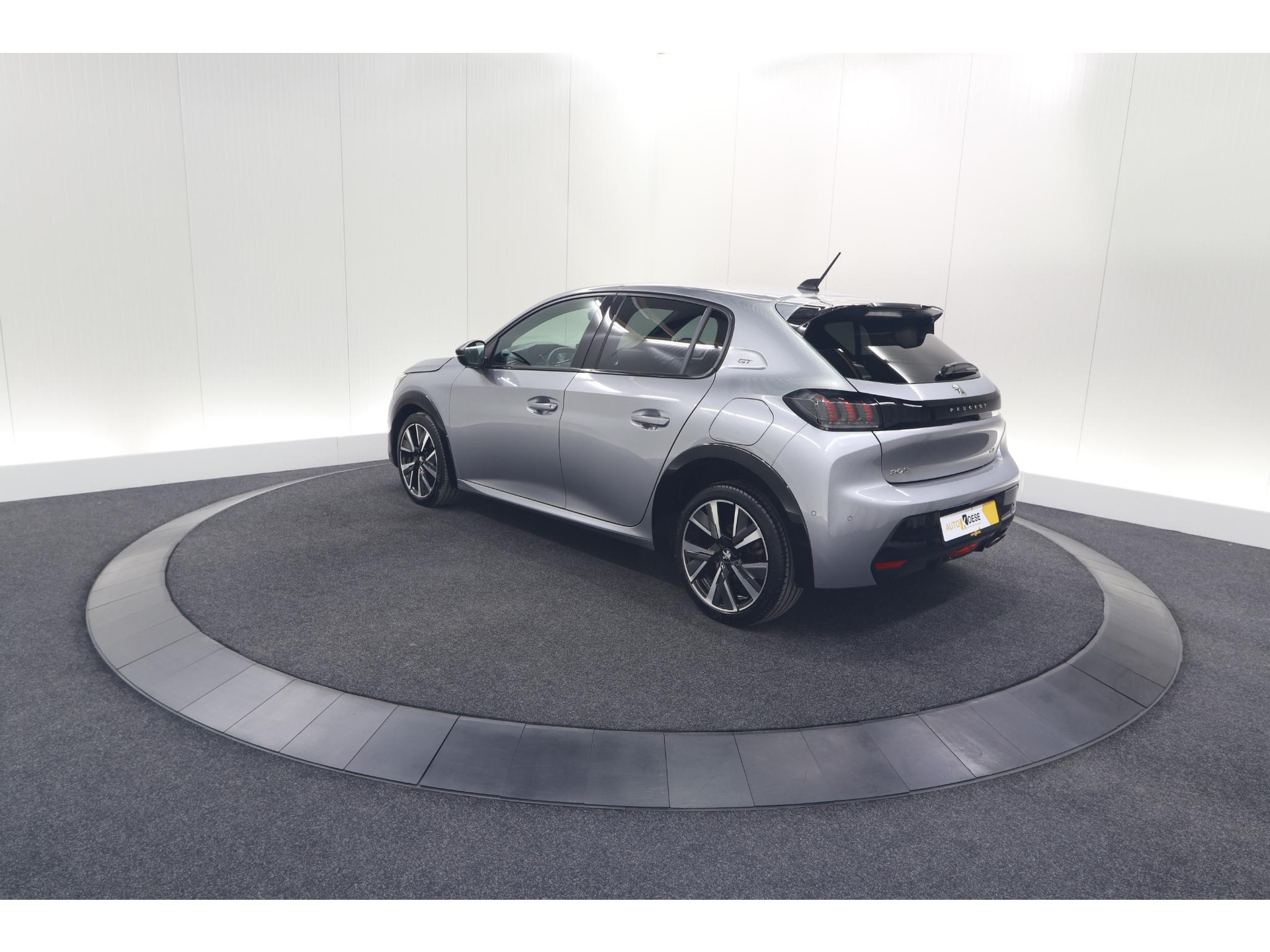 Peugeot 208 PureTech 131 EAT8 GT | Camera | Dodehoekdetectie | Navigatie | Carplay