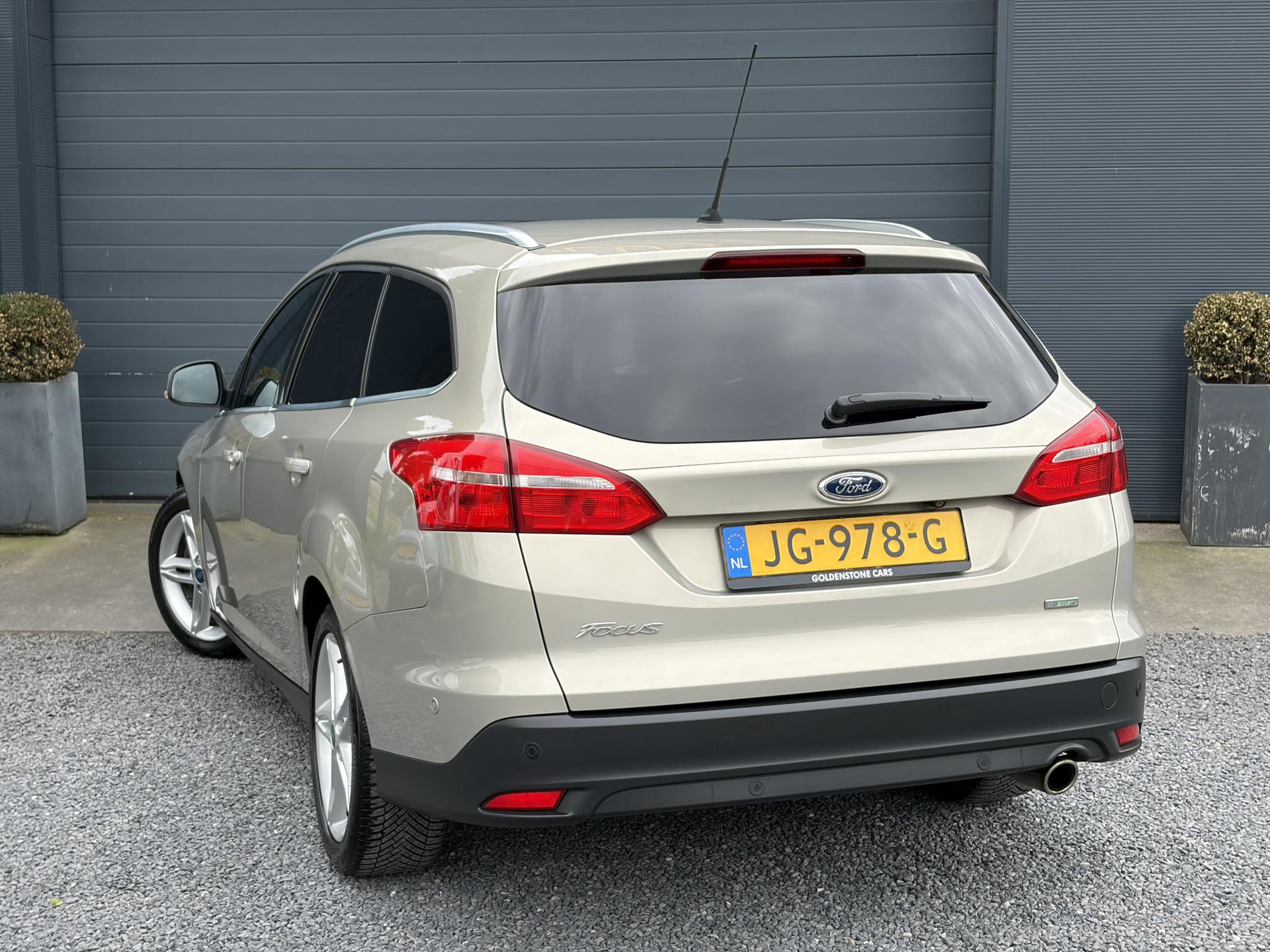 Ford Focus Wagon 1.5 Titanium Edition 1e Eigenaar,150pk,Navi,Camera,6 Bak,Stoelverw,Stuurverw,Leder,Lm velgen,Pdc V+A,Elekt.stoelen,Recent beurt gehad,Apk tot 03-2027