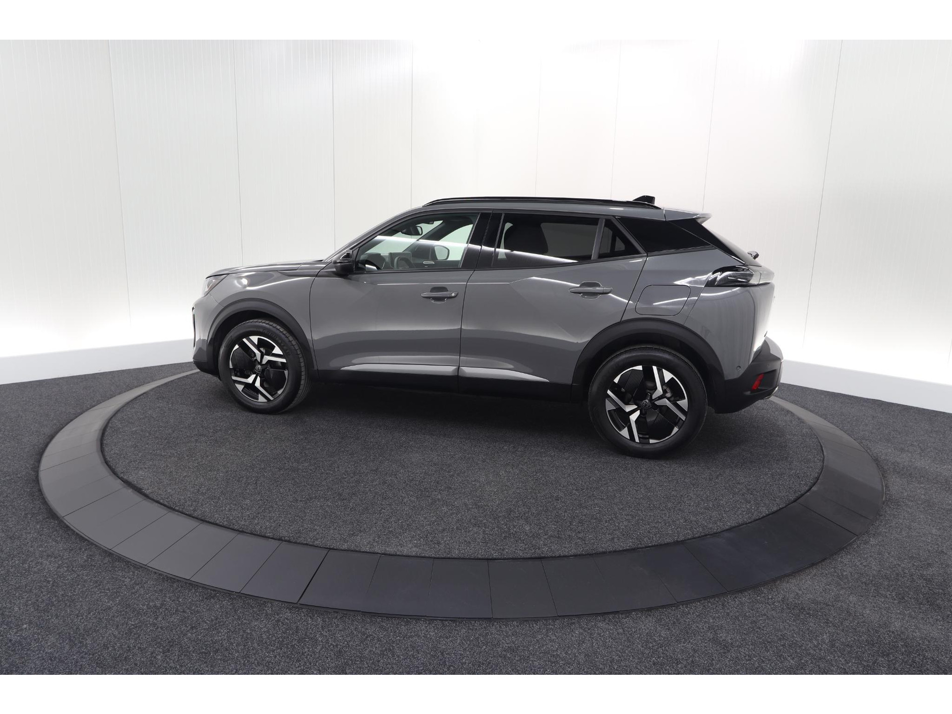 Peugeot 2008 PureTech 130 EAT8 Allure | 360 Camera | Adaptieve Cruise Control | Navigatie
