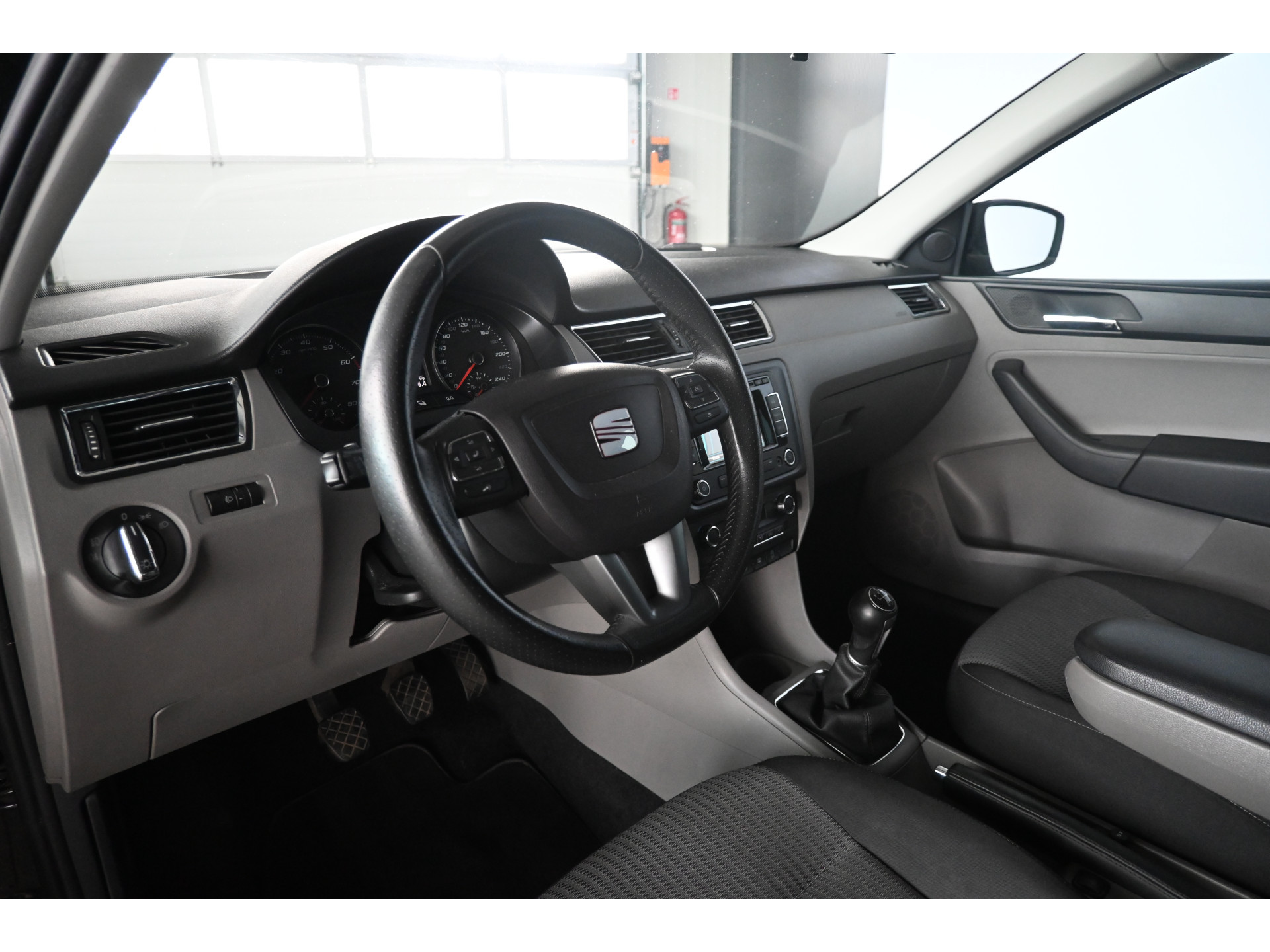 SEAT Toledo 1.2 TSI Businessline High Clima Navigatie Cruise Control Goed Onderhouden! Inruil Mogelijk!