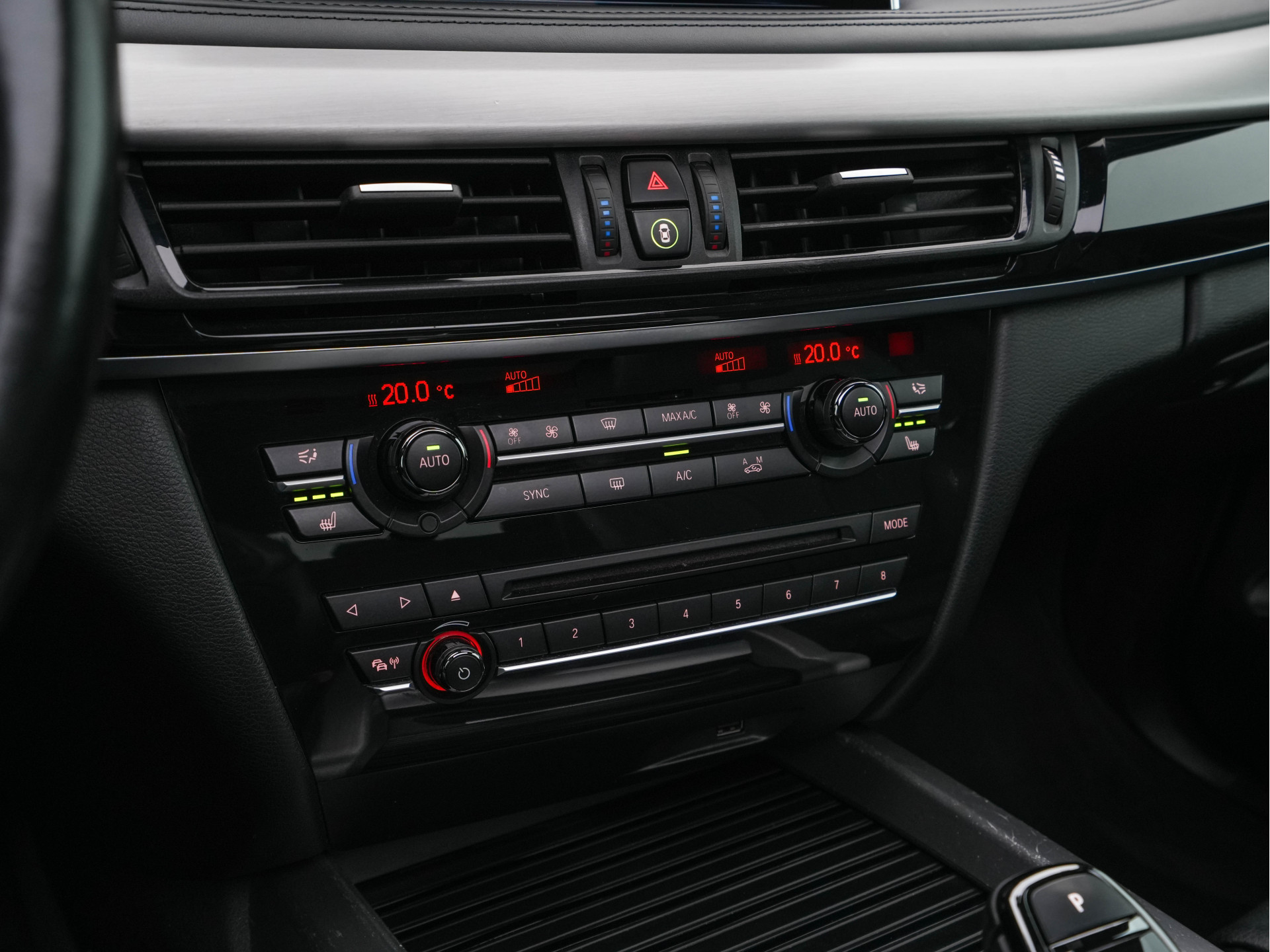 BMW X5 M50d M-Aerodinamica Aut. *PANO | HEAD-UP | LEATHER | ADAPTIVE-CRUISE | SOFT-CLOSE | BANG&OLUFSEN | TOP-VIEW | BLINDSPOT | NIGHT-VISION | MEMORY-PACK | DIGI-COCKPIT | HEATED-COMFORTSEATS | NAVI-FULLMAP |