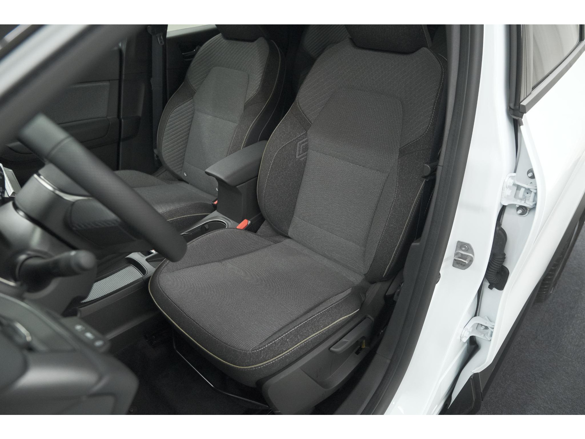 Renault Captur 1.8 E-Tech full hybrid 160 techno | Camera | Adaptieve Cruise Control | Navigatie