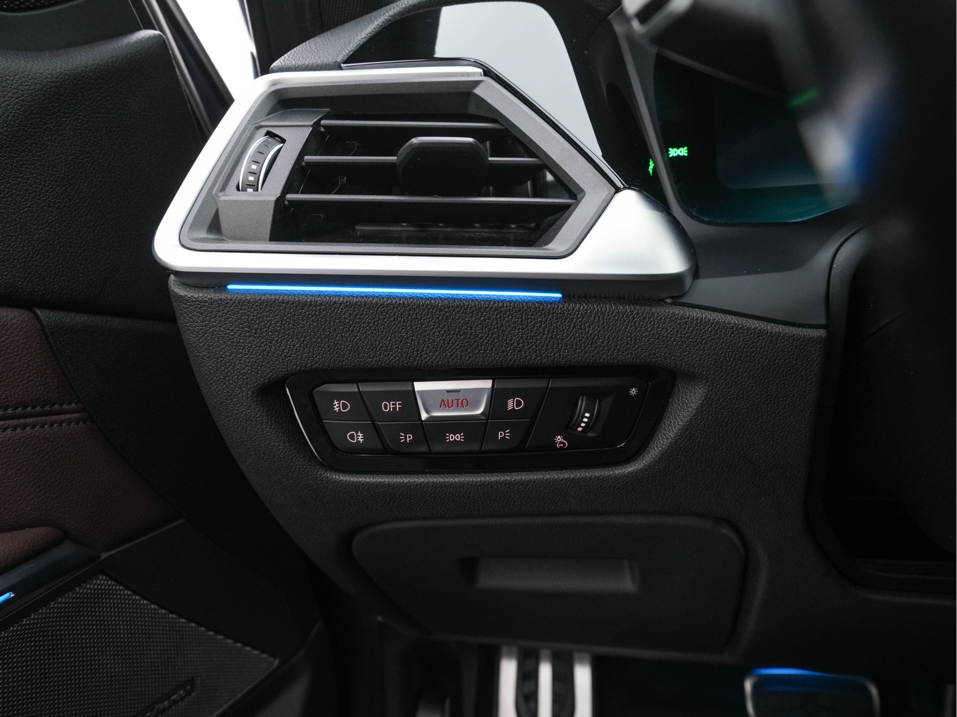 BMW 3-serie Touring 320e M-Sportpack Business Edition Plus (Plug-In) (INCL-BTW) *PANO | LASER-LED | LEATHER | HEATED-SPORTSEATS | HARMAN/KARDON | VIRTUAL-COCKPIT | AMBIENT-LIGHT | NAVI-FULLMAP | DAB+ | 18''ALU*