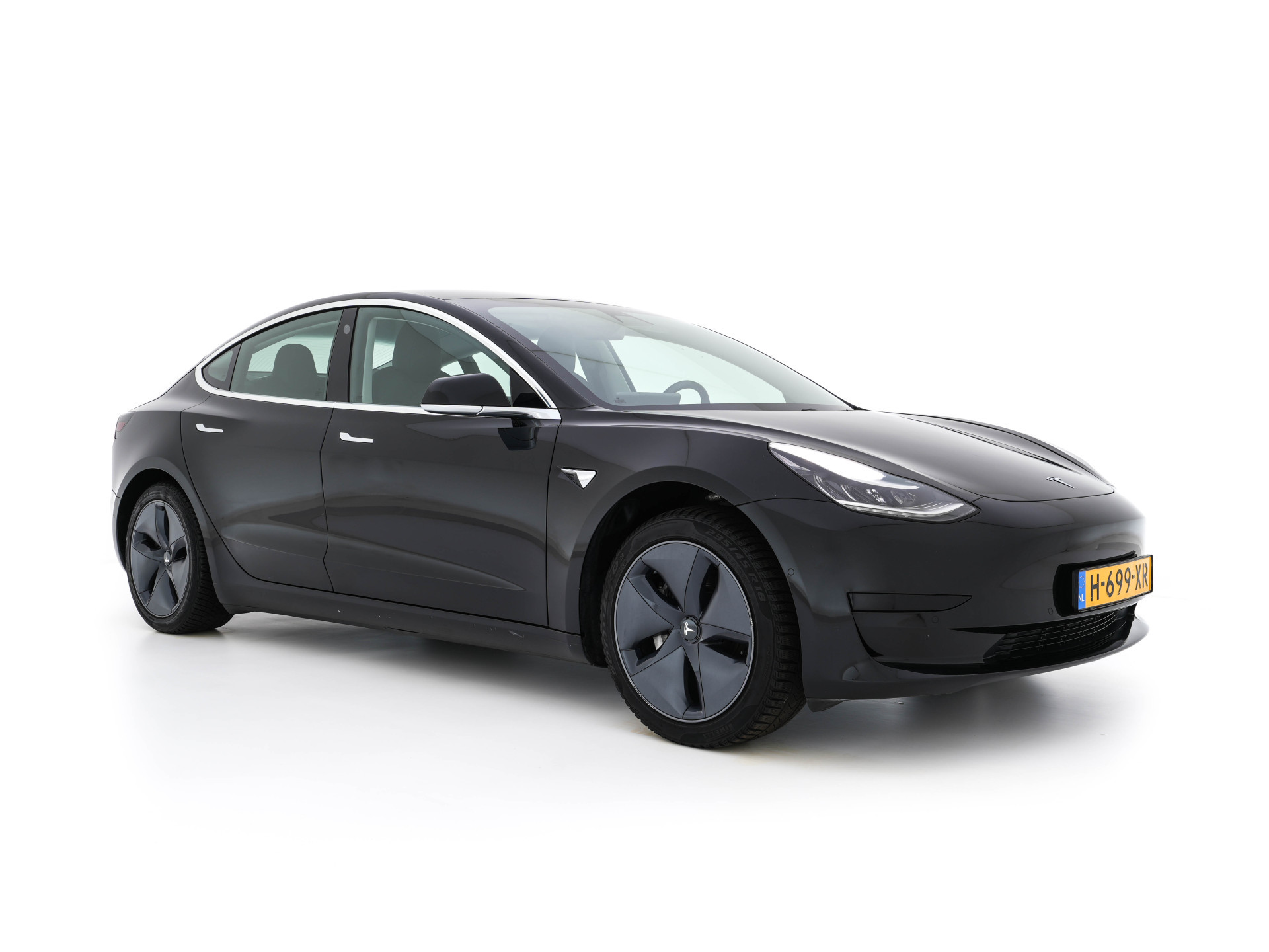 Tesla Model 3 Standard RWD Plus 60 kWh [ 3-Fase ] {SOH-84%} (INCL-BTW) Aut. *PANO | AUTO-PILOT | LEATHER | KEYLESS | FULL-LED | MEMORY-PACK | SURROUND-VIEW | DAB | CARPLAY | DIGI-COCKPIT | LANE-ASSIST | COMFORT-SEATS | 18"ALU*