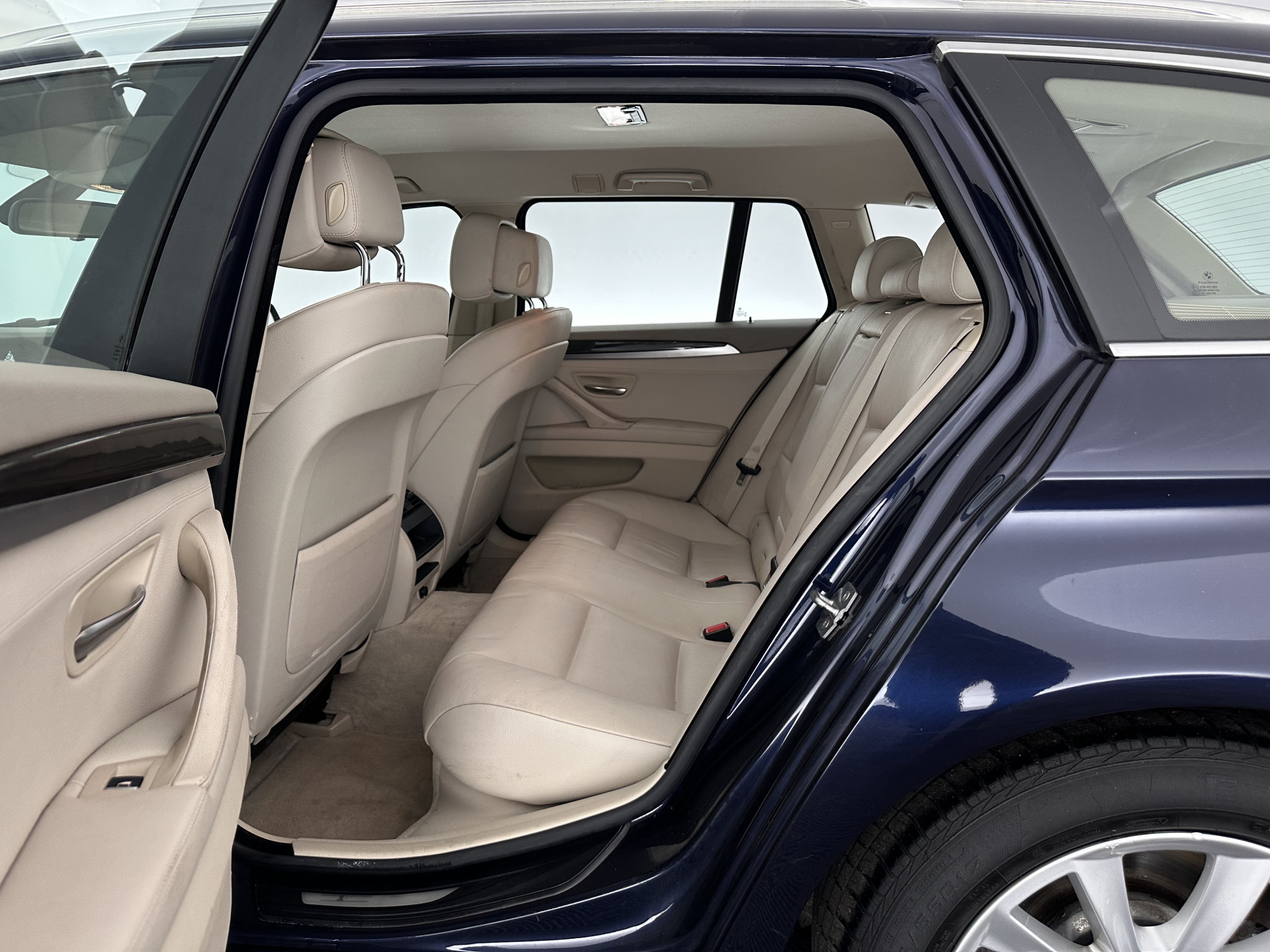 BMW 5-serie Touring 525xd High Executive AWD Aut*  LEATHER | BI-XENON | HEATED-SPORTSEATS | NAVI-FULLMAP | ECC | PDC | 17"ALU*