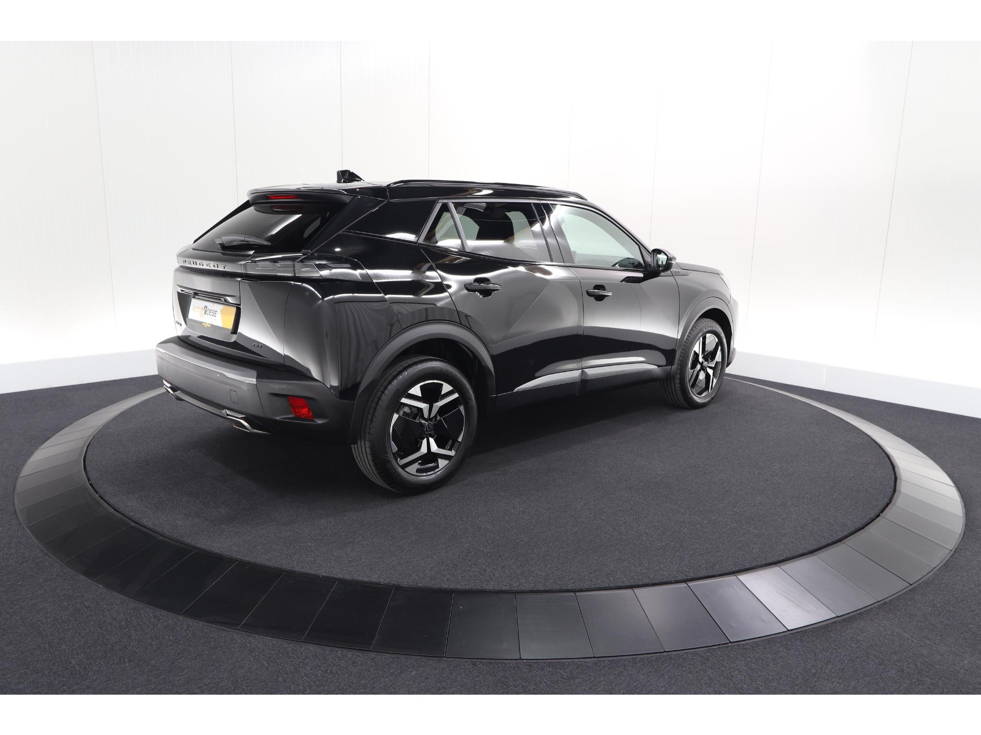 Peugeot 2008 PureTech 130 EAT8 GT | Camera | Apple Carplay | Parkeersensoren | 17 Inch Lichtmetalen Velgen