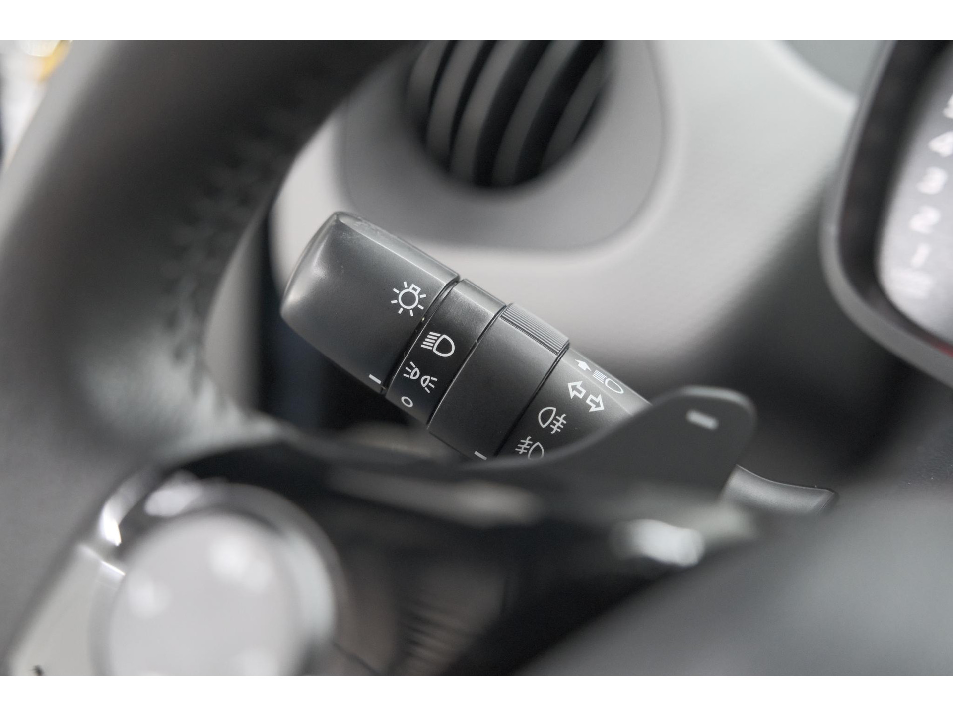 Peugeot 108 1.0 e-VTi Active | Unieke Auto! | Automaat | Airco | Getint Glas | Bluetooth Radio | 5 Deurs