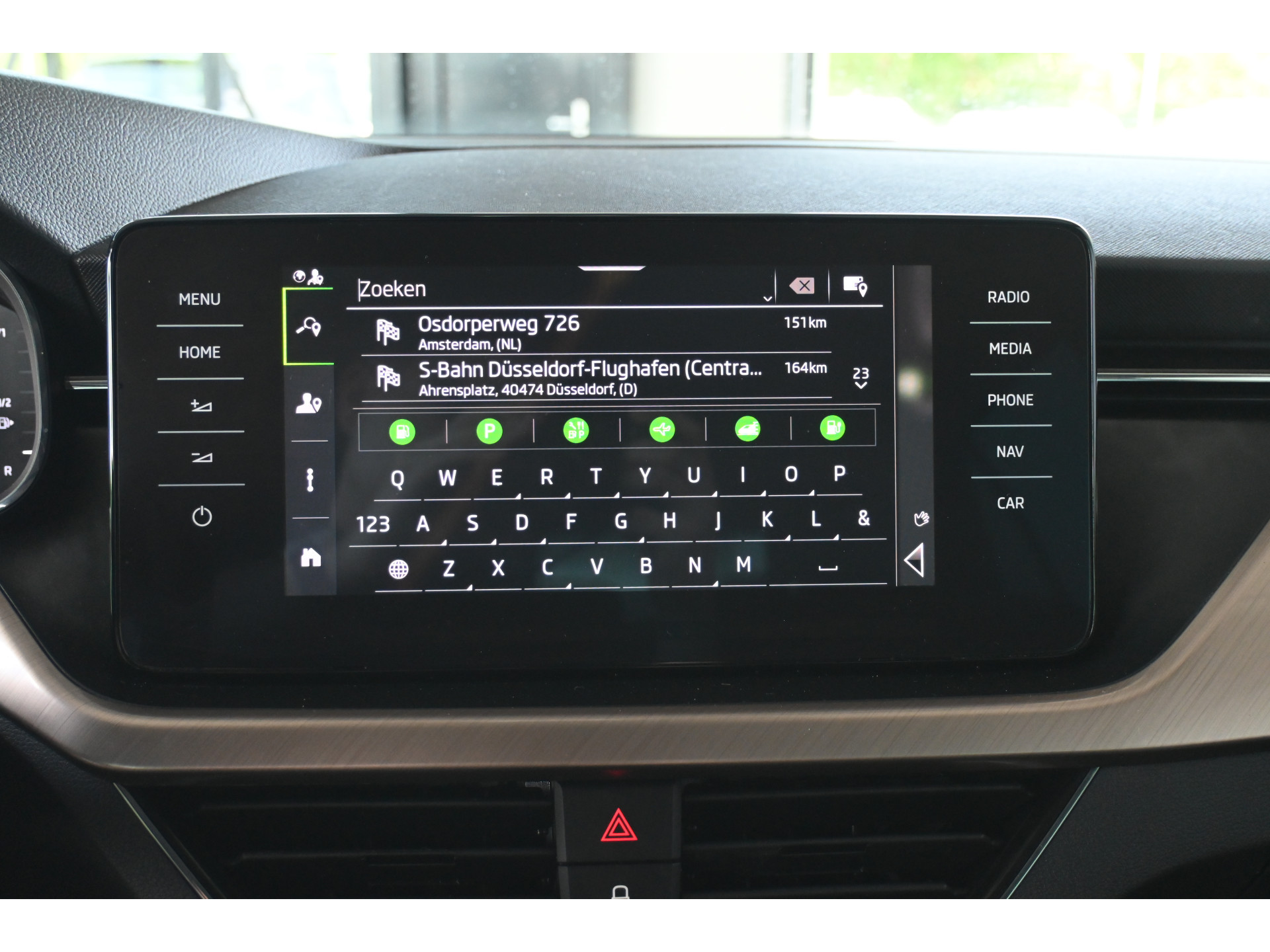 ŠKODA Scala 1.0 TSI Business Edition Clima Carplay Stoelverwarming Virtual Rijklaarprijs! Inruil Mogelijk!