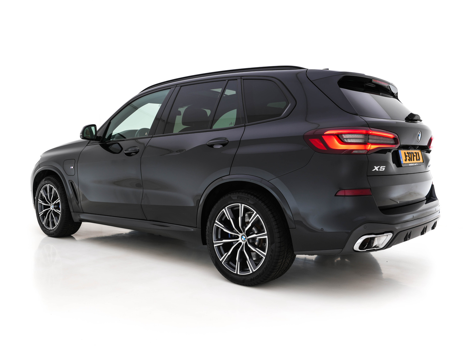 BMW X5 xDrive45e High Executive M-Sportpack (INCL-BTW) Aut. *PANO | LUXURY-LEATHER | FULL-LED | ADAPTIVE-CRUISE | HARMAN/KARDON-AUDIO | BLINDSPOT | MEMORY-PACK |  NAVI-FULLMAP | AMBIENT-LIGHT | HEATED-COMFORTSEATS | TOPVIEW | DAB | ...