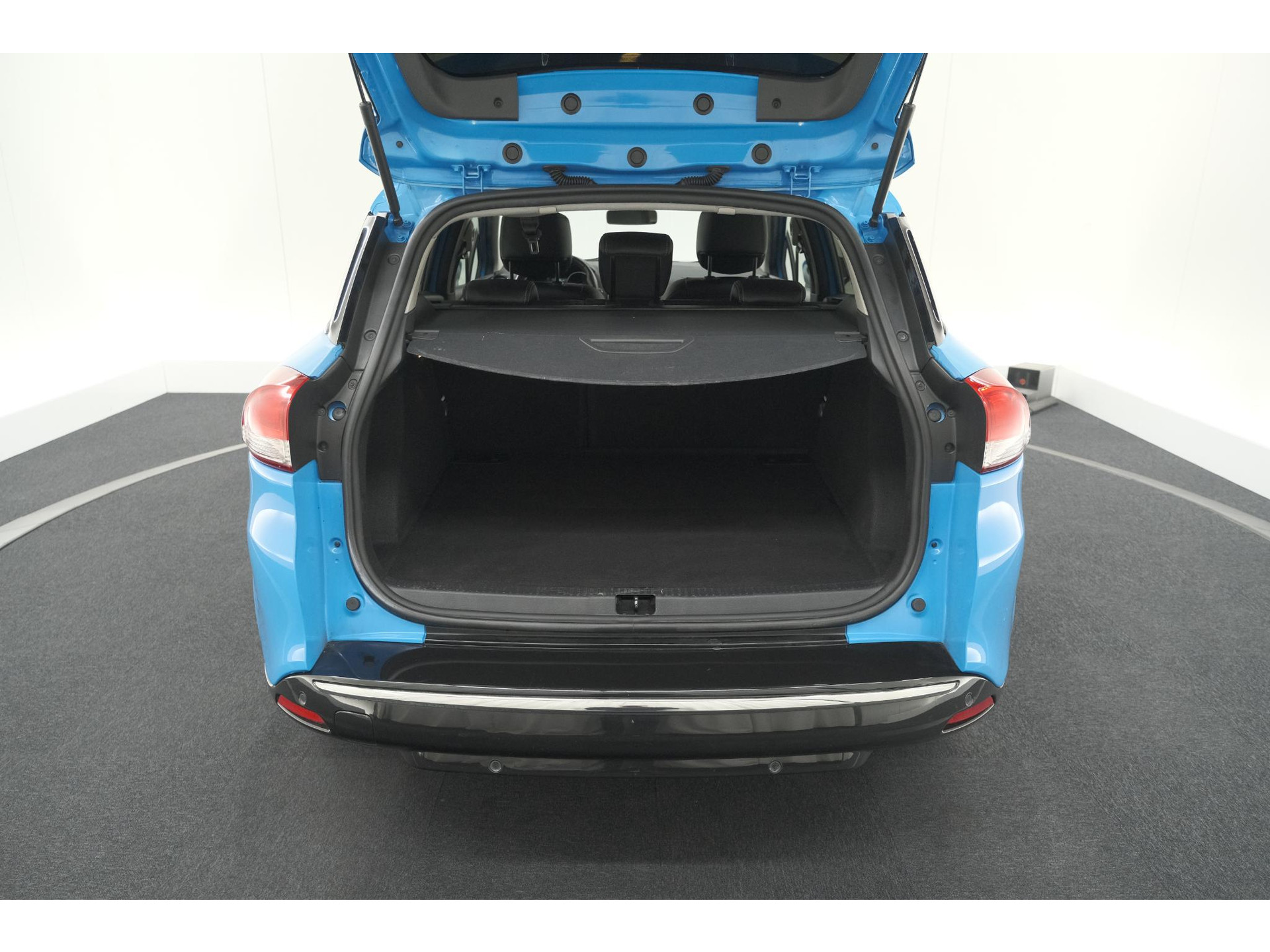 Renault Clio Estate TCe 90 Intens | Bleu De France | Parkeersensoren | Navigatie | Climate Control