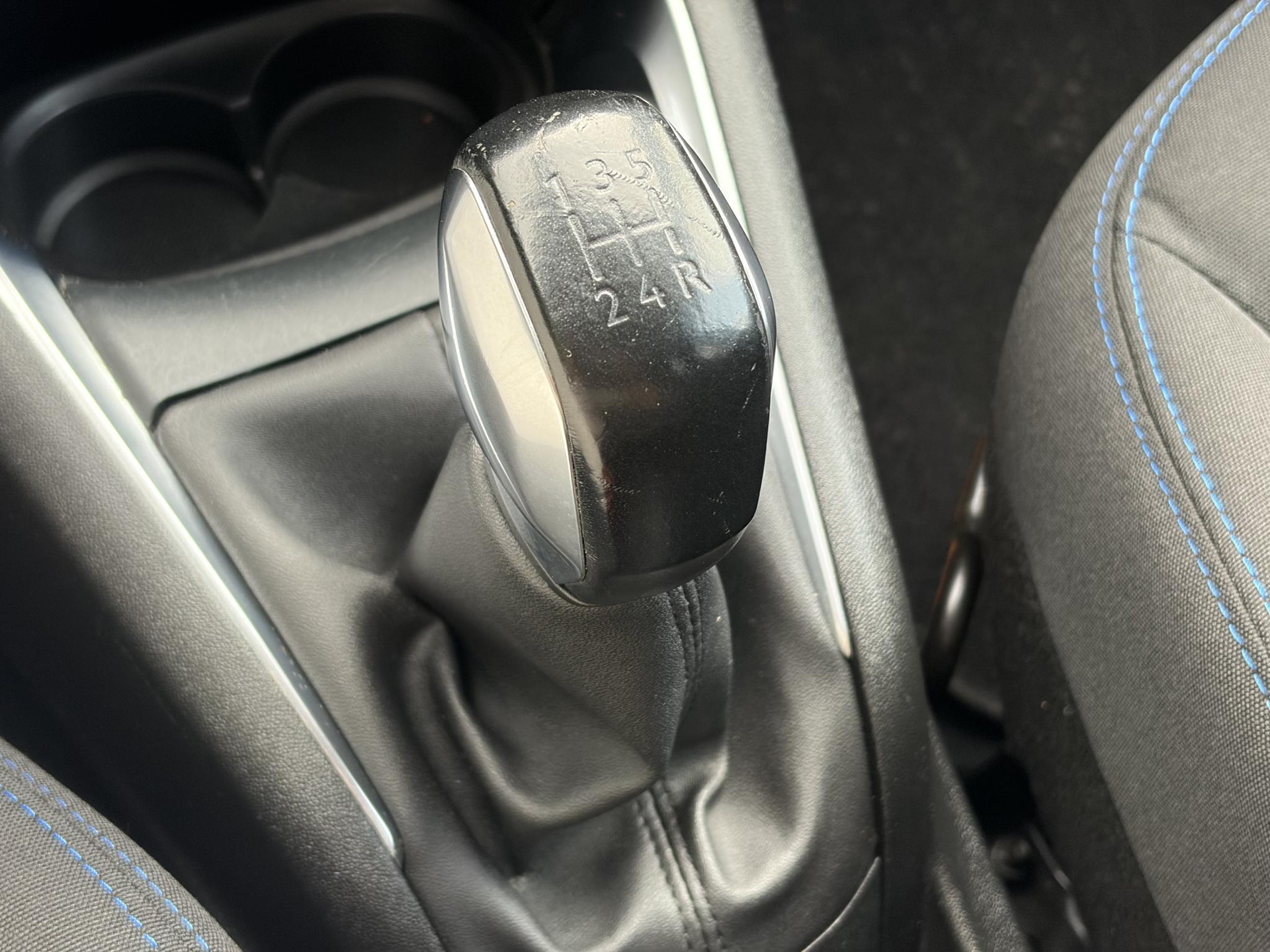 Peugeot 208 1.2 PureTech Signature ✓Net beurt gahad✓Navi✓Carplay✓Lm velgen✓Airco✓Cruise✓5 Deurs✓Pdc✓5 Deurs✓Lm velgen✓N.A.P✓Apk tot 04-2027