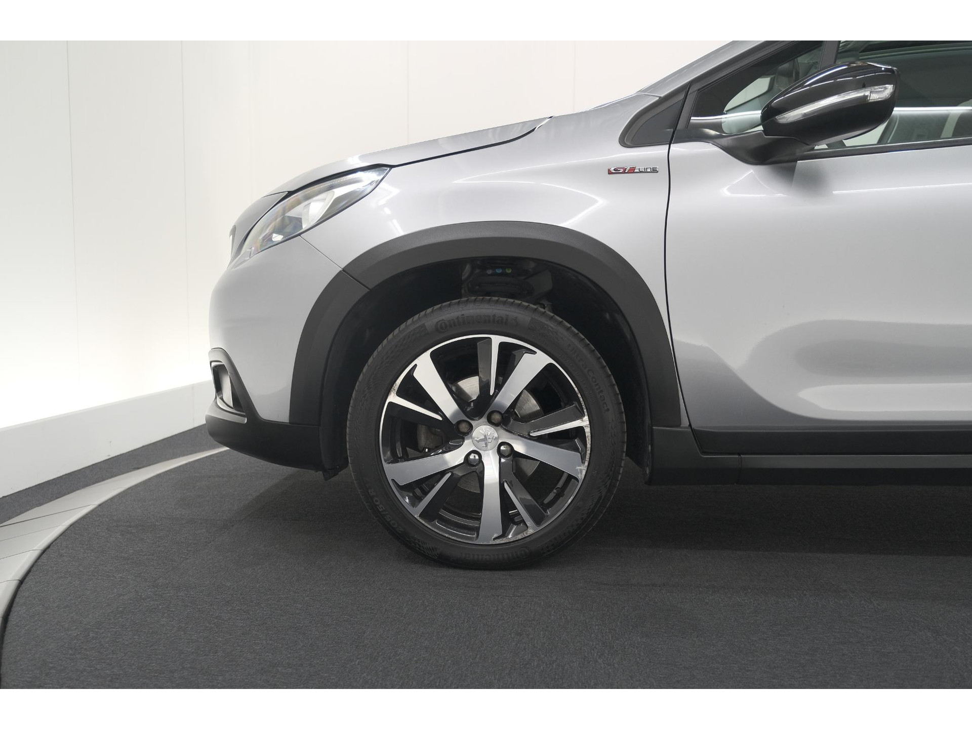 Peugeot 2008 PureTech 110 EAT6 GT-Line | Trekhaak | Panoramadak | Apple Carplay | Parkeersensoren