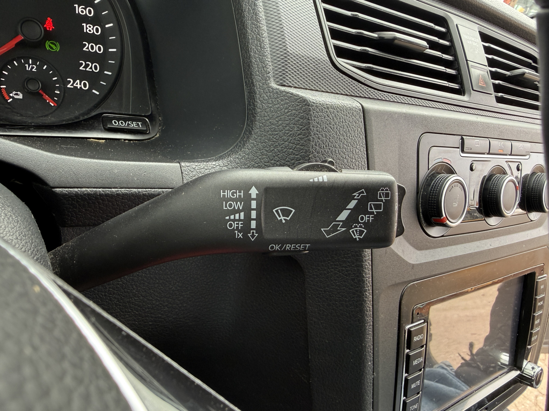 Volkswagen e-Caddy 37kWh 113PK L2H1 Elektrisch Caddy ABT Maxi 37,3kWh 159km WLTP LED Trekhaak Airco Stoelverwarming Parkeersensoren