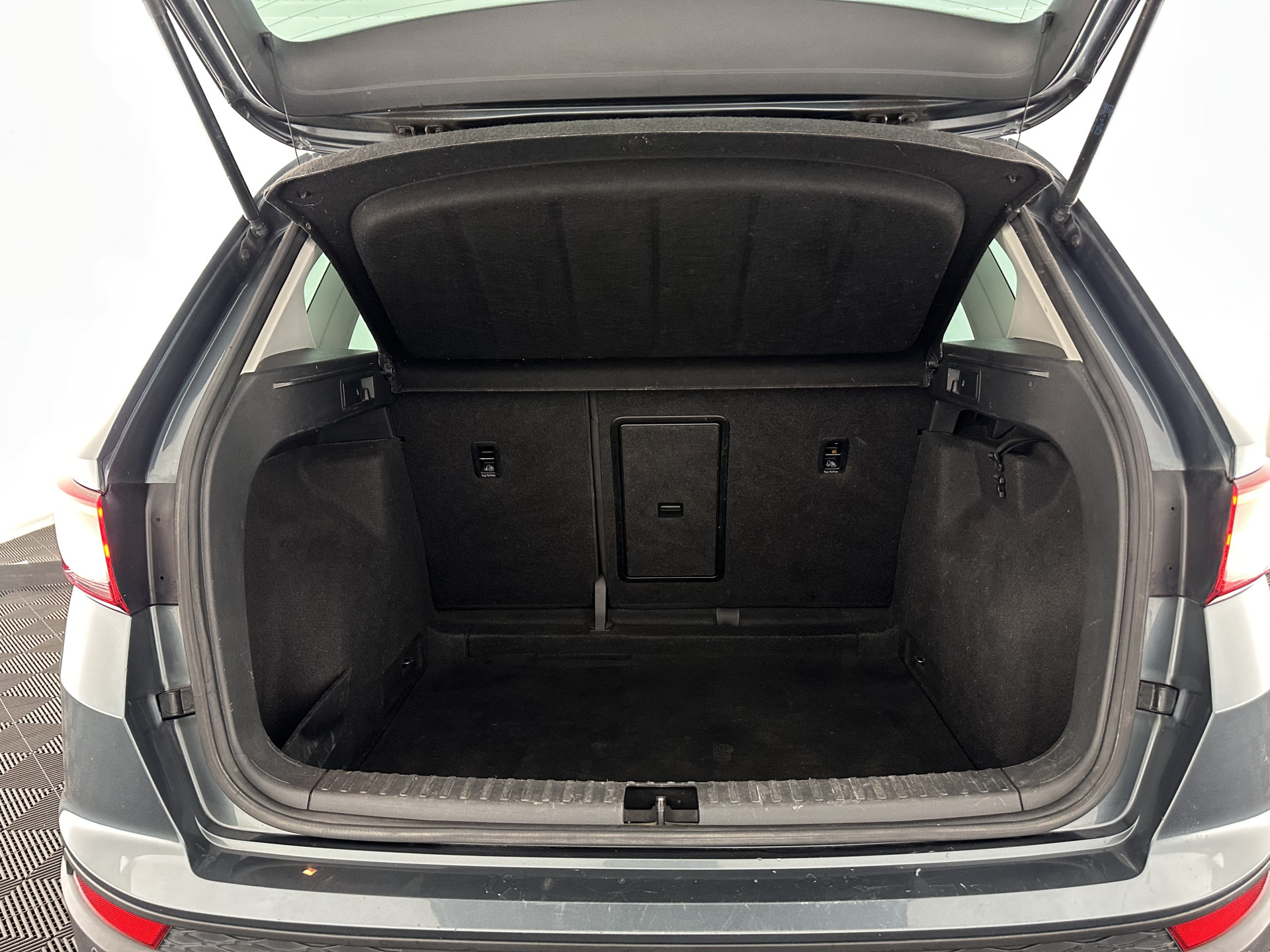 SEAT Ateca 1.0 EcoTSI Style (INCL-BTW) *FULL-LED | NAVI-FULLMAP | CAMERA | DAB+ | COMFORTSEATS |  ECC | PDC | CRUISE | PRIVACY-GLASS | CARPLAY | 17''ALU*