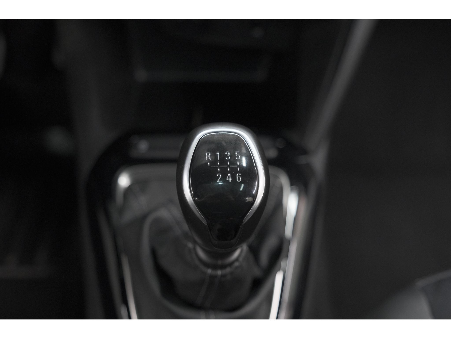 Opel Corsa 1.2 Turbo 100 Ultimate | Panoramadak | Camera | Dodehoekdetectie | Apple Carplay