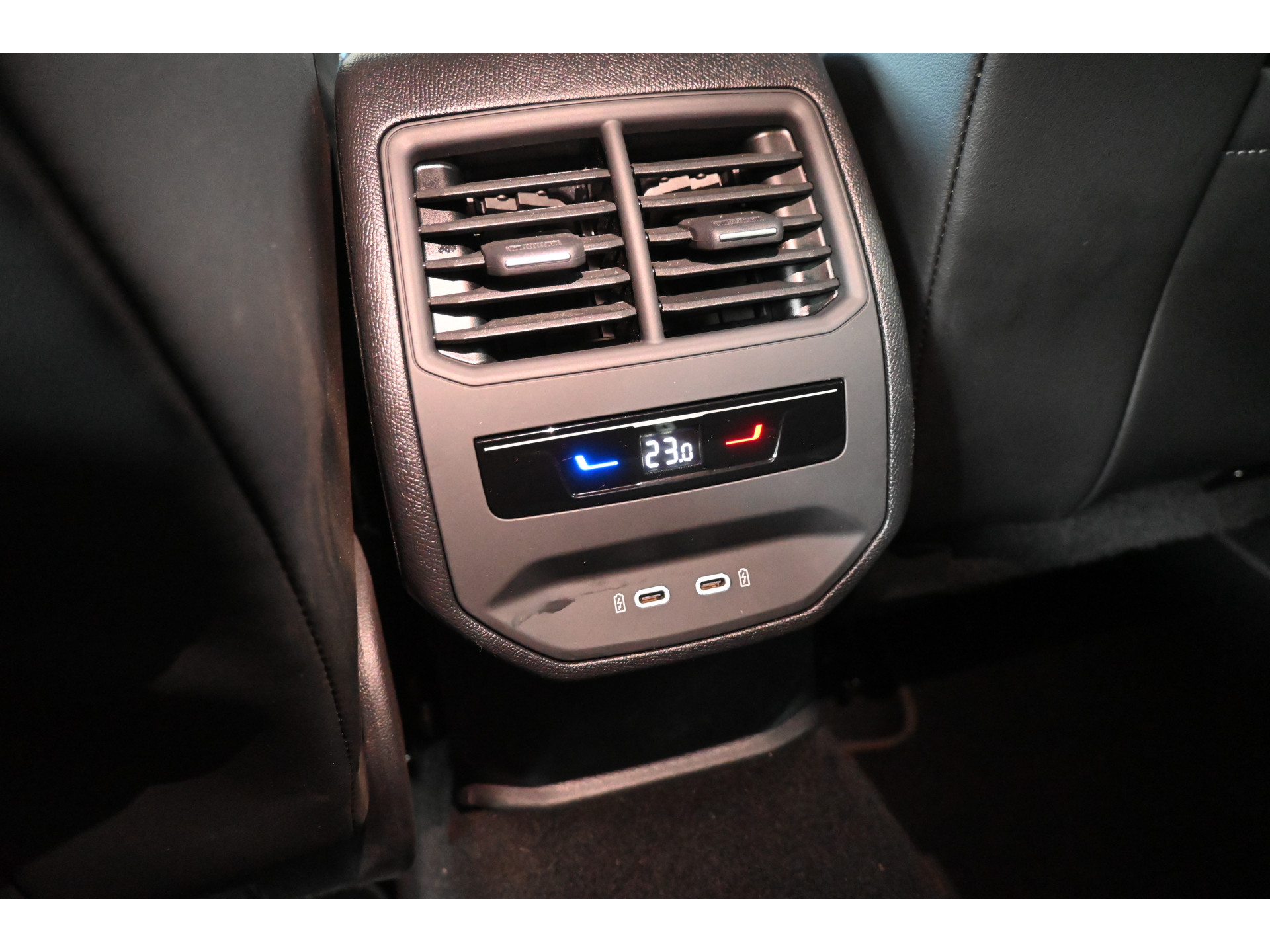 CUPRA Leon 1.5 TSI e-Hybrid Business PHEV EDGE Clima Adaptieve Cruise Matrix CarPlay Navigatie Lane Assist Stuurverwarming 100% Onderhouden! Inruil Mogelijk!