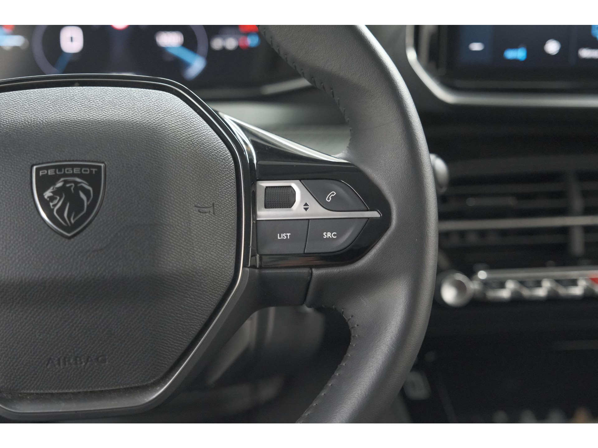 Peugeot 208 PureTech 100 Allure | Parkeersensoren | Navigatie | Apple Carplay