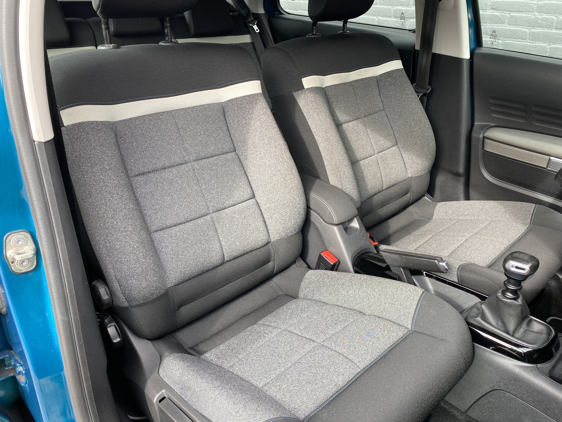 Citroën C4 Cactus 1.2 PureTech Business | navigatie | trekhaak | cruise control | parkeersensoren | apple carplay/android auto