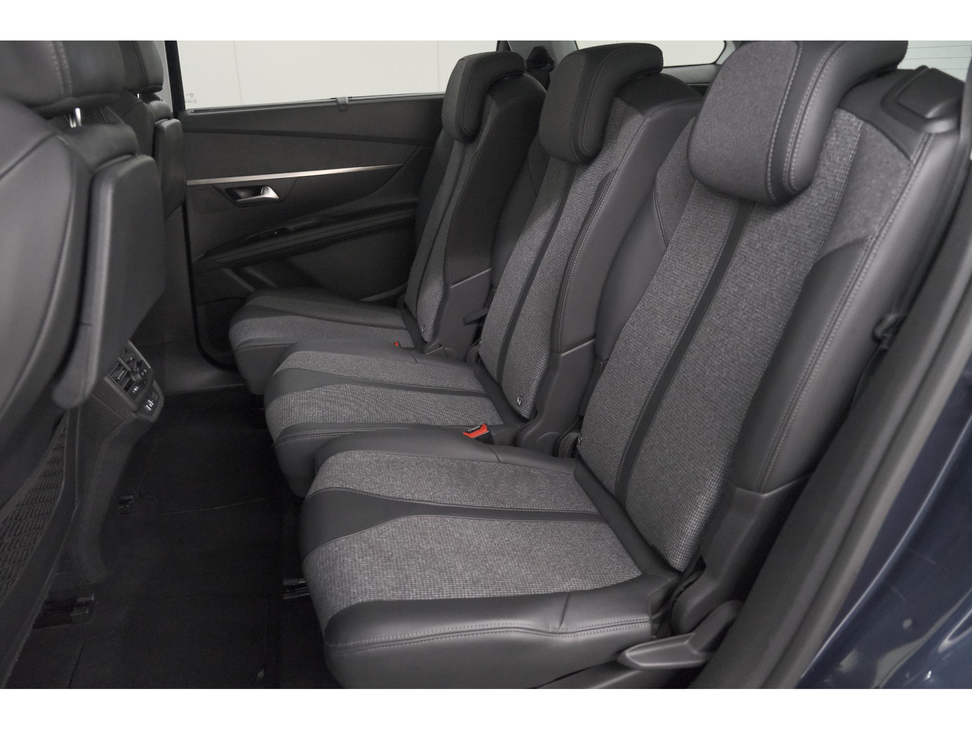 Peugeot 5008 PureTech 130 EAT8 Crossway | Trekhaak | Camera | Navigatie | Apple Carplay