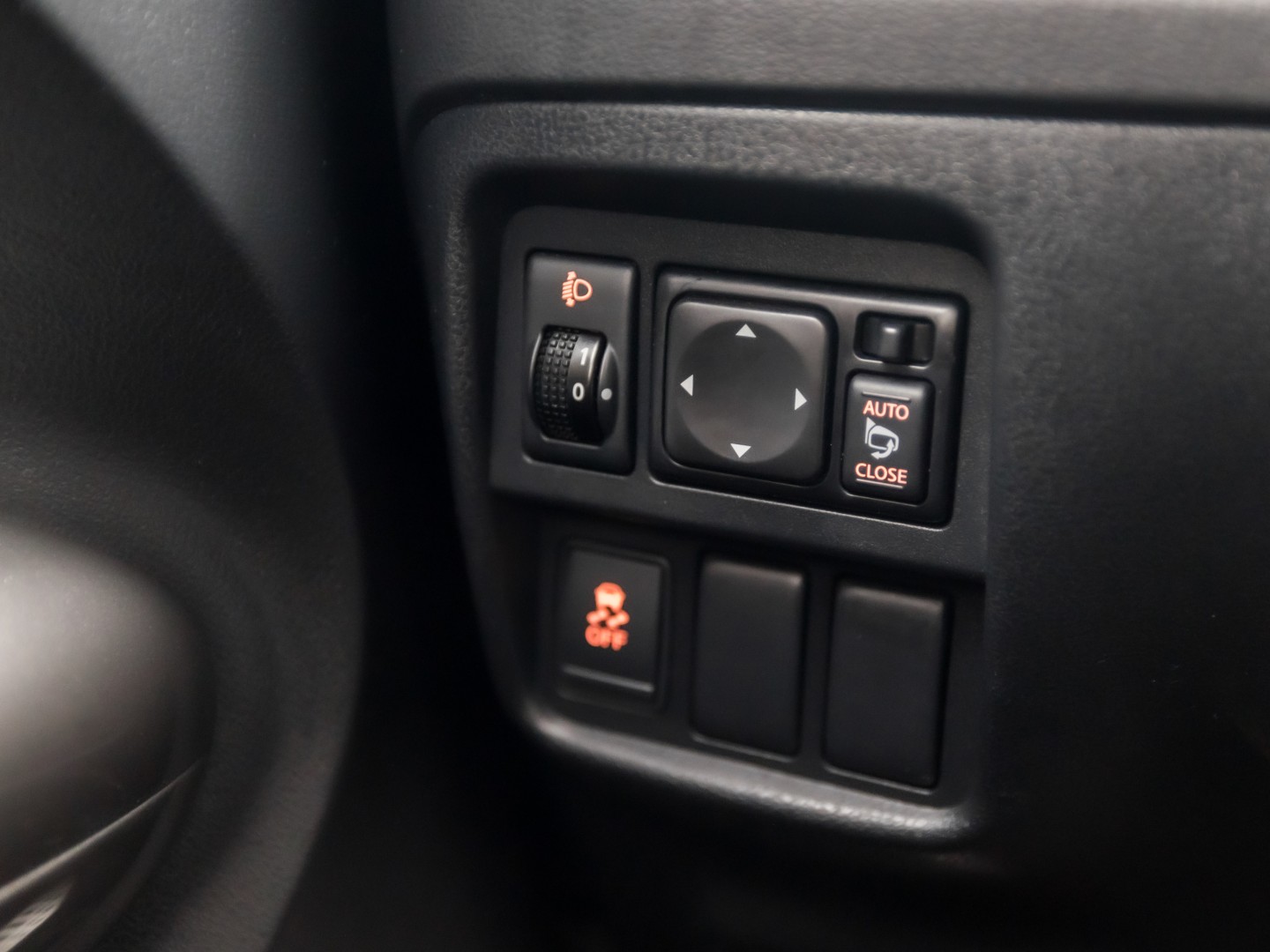 Nissan Juke 1.6 DIG-T Tekna (NAVIGATIE, CLIMATE, CAMERA, GETINT GLAS, KEYLESS, SPORTSTOELEN, LM VELGEN, CRUISE, NIEUWSTAAT)