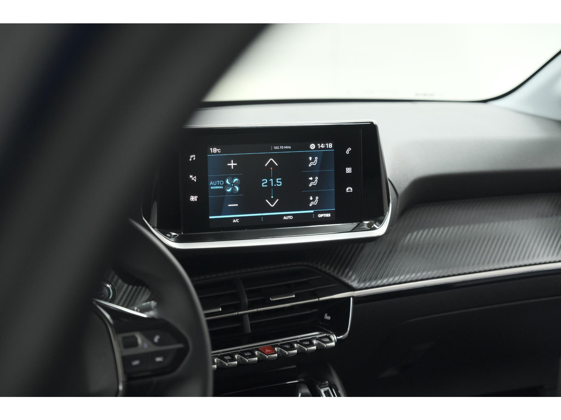 Peugeot 208 PureTech 100 Allure | Stoelverwarming | Adaptieve Cruise Control | Camera | Apple Carplay