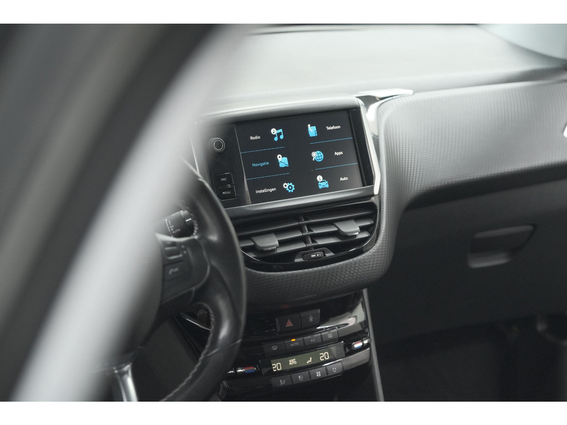 Peugeot 2008 PureTech 130 Allure | Camera | Apple Carplay | Parkeersensoren | Navigatie