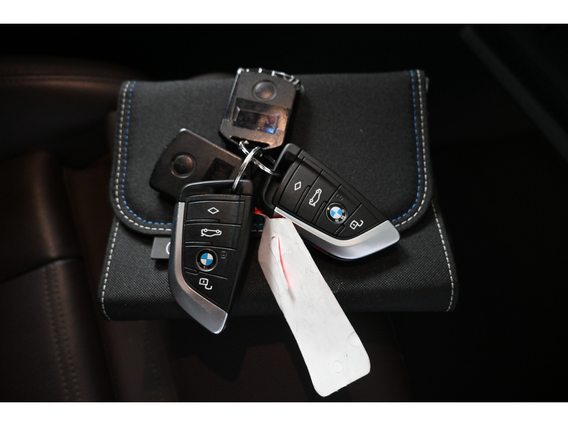 BMW 3-serie Touring 320e M-Sport Clima Cruise CarPlay LED Leder Navigatie 100% Onderhouden! Inruil Mogelijk!