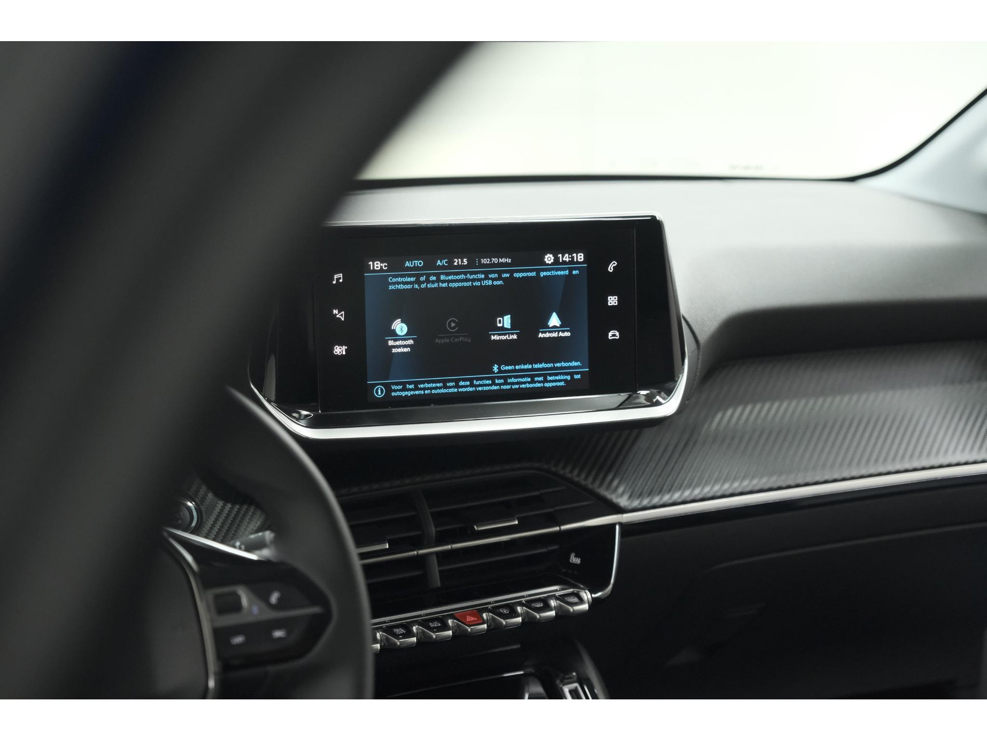 Peugeot 208 PureTech 100 Allure | Stoelverwarming | Adaptieve Cruise Control | Camera | Apple Carplay