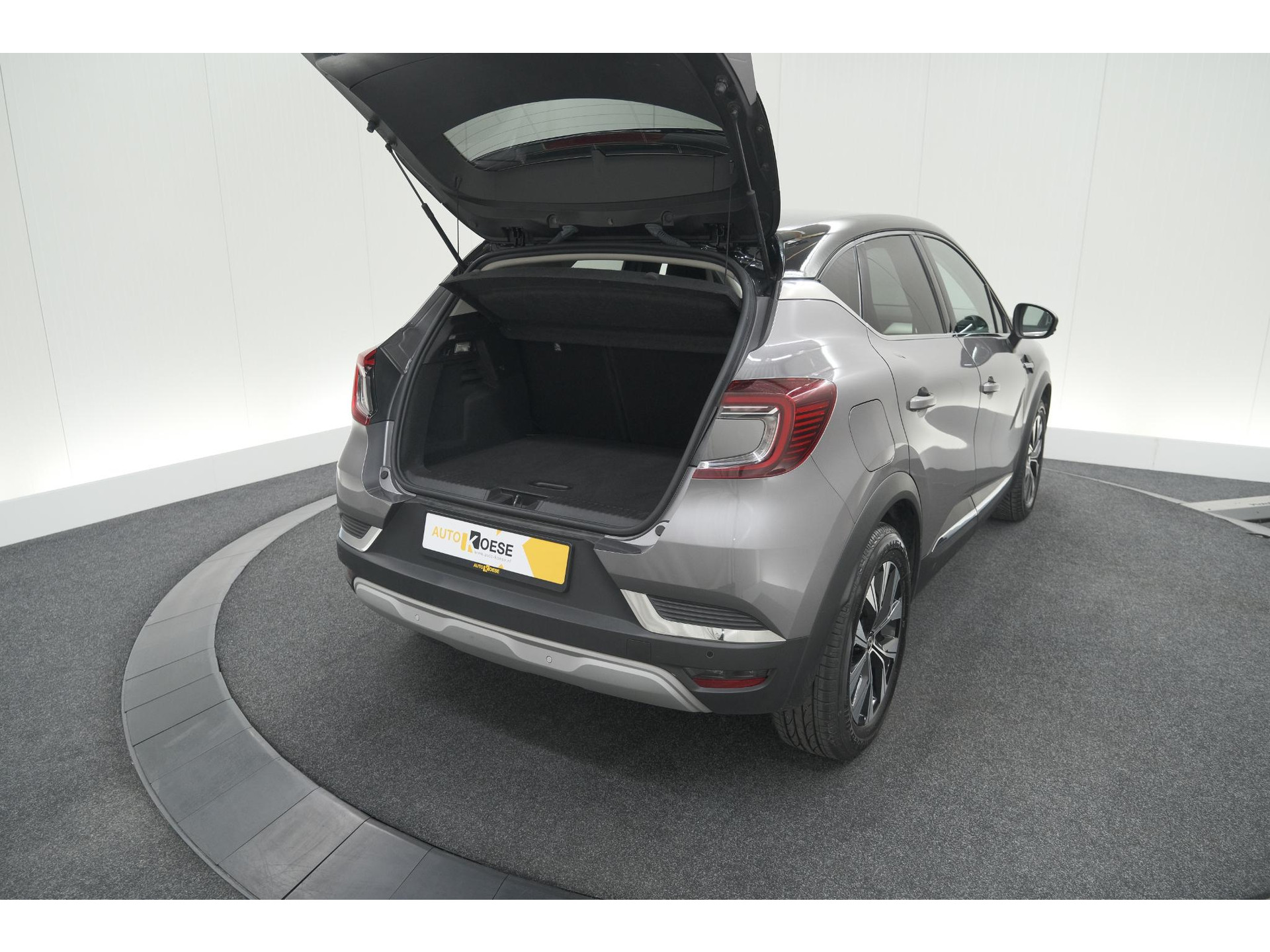 Renault Captur 1.6 E-Tech full hybrid 145 techno | Pack Full Screen | Camera | Navigatie | Allseason Banden