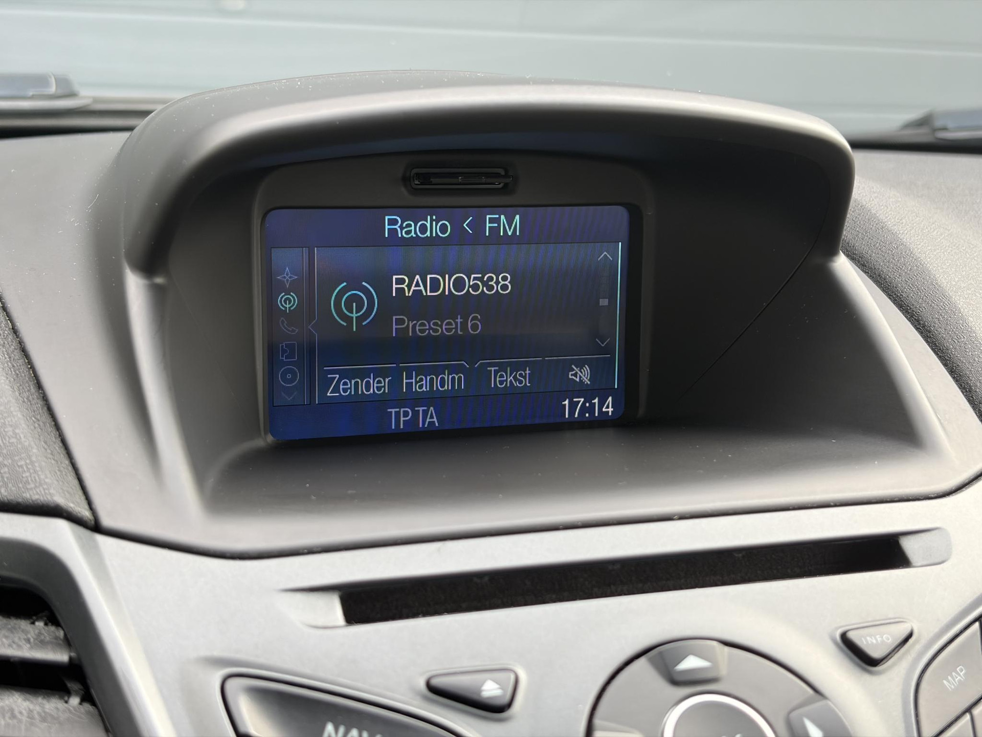 Ford Fiesta 1.0 Style Ultimate 2e Eigenaar l Navi l Airco l Cruise l Lm velgen l Pdc V+A l N.A.P l 5 Deurs l Weinig km l Zeer Zuinig l Apk tot 04-2027