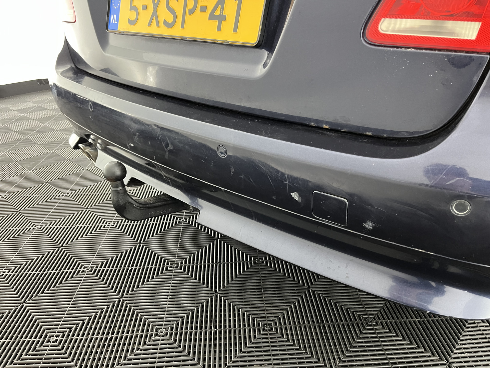 BMW 5-serie Touring 525d *PANO | LEATHER | NAVI-FULLMAP | HIFI-SOUND | ECC | HEATED-SPORTSEATS | PDC | CRUISE | TOWBAR | 16''ALU *