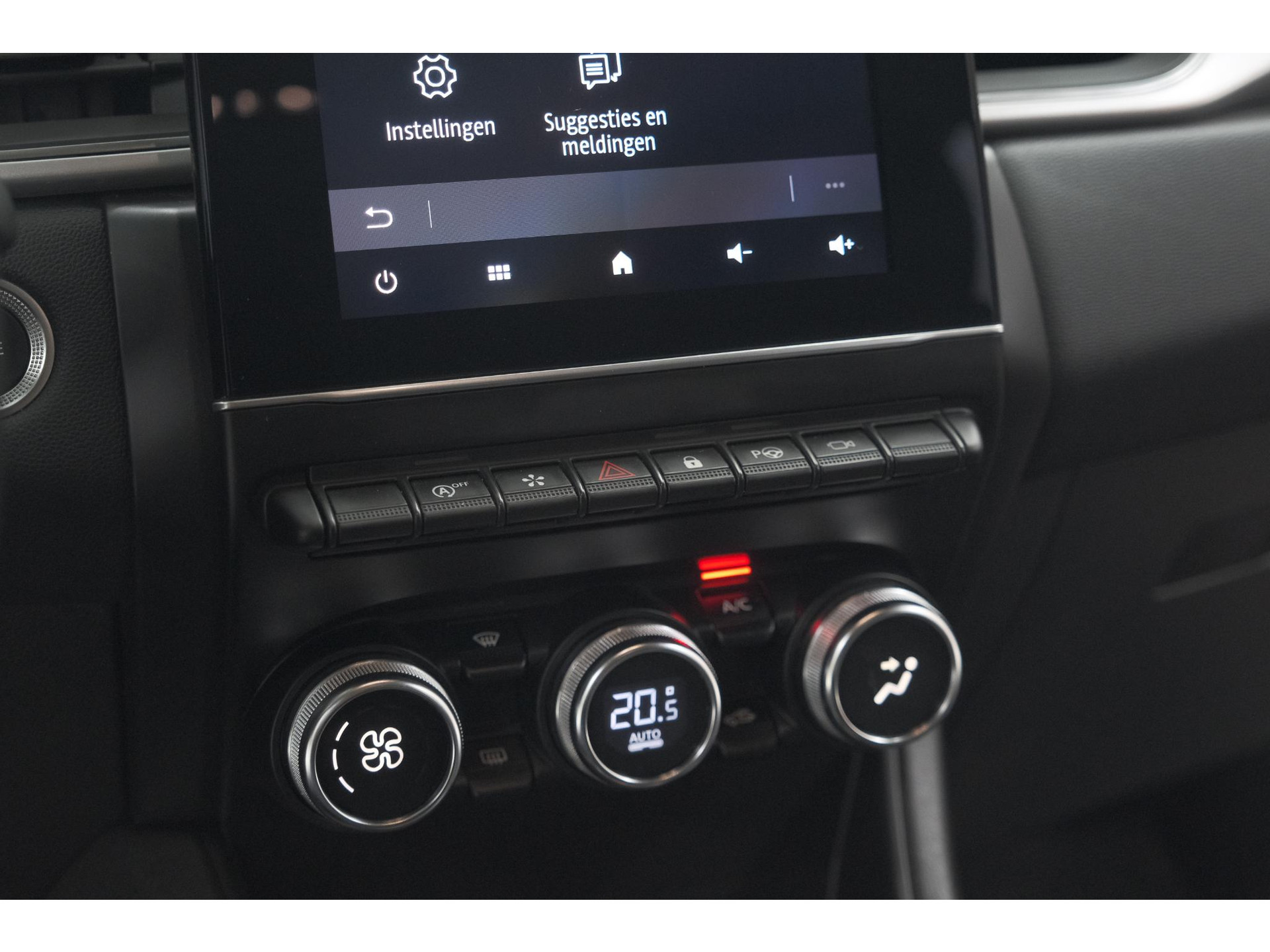 Renault Captur TCe 90 Techno | 360 Camera | 9.3 Inch Grootscherm | Apple Carplay | Navigatie