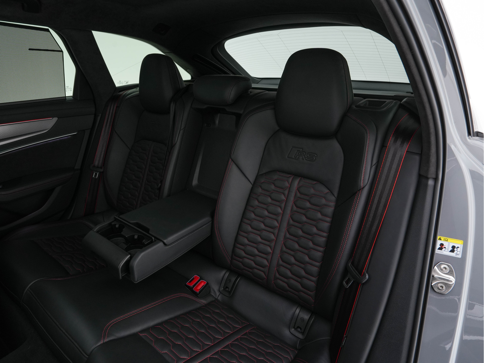 Audi RS6 Avant TFSI Quattro ! FULL-OPTIONS ! (INCL-BTW) Aut. *CERAMIC-BREAKS | VALCONA-LUXURY-LEATHER | HEAD-UP | LASER-LIGHT | BANG&OLUFSEN-ADVANCED | SOFT-CLOSE | ADAPTIVE-CRUISE | BLINDSPOT | TOP-VIEW | MEMORY-PACK | DAB+ | ...